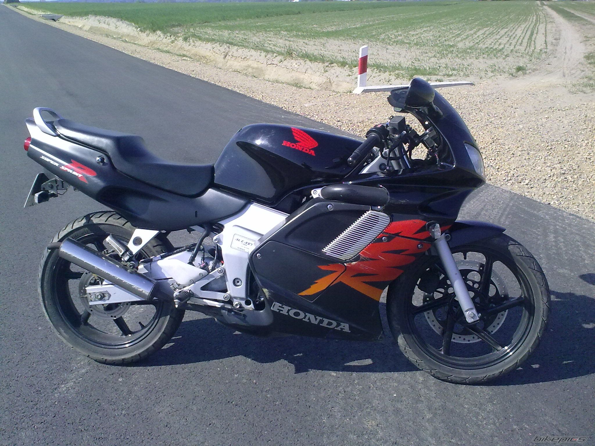 Photo 2482634