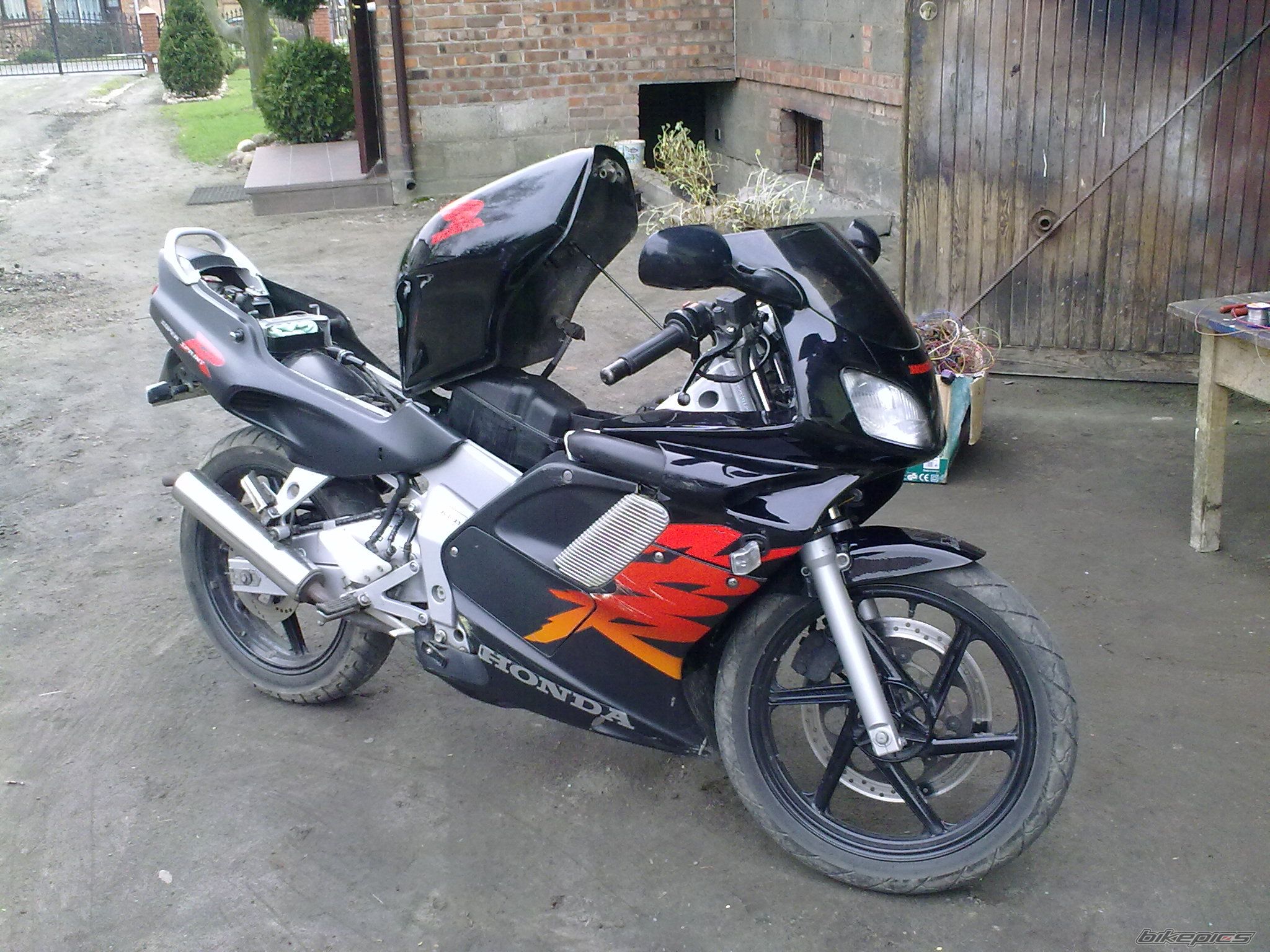 Photo 2482636