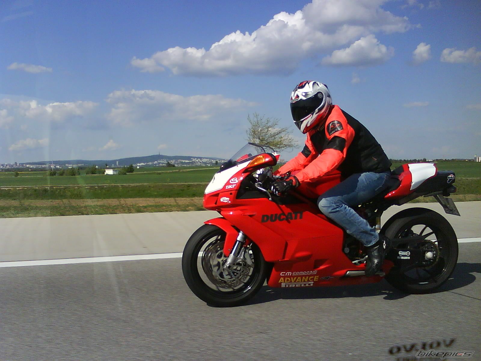 Photo 2487841