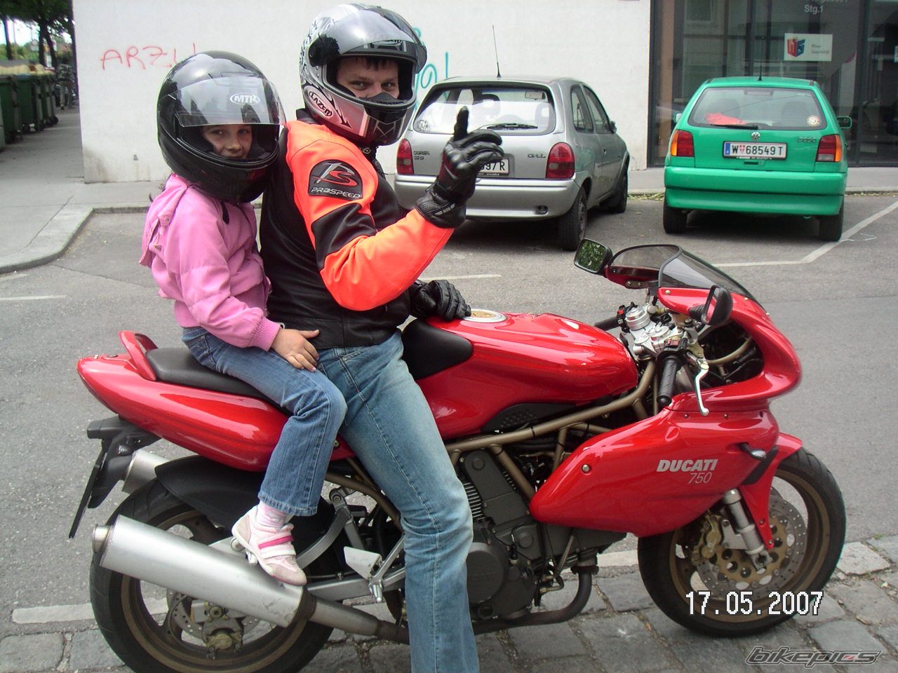 Photo 2487845