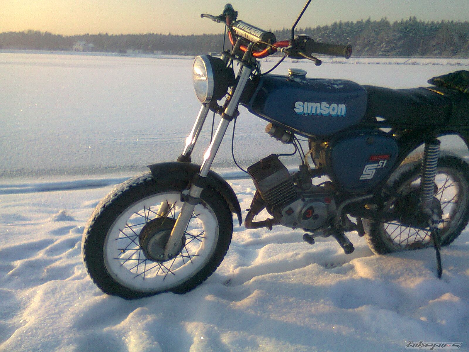 Photo 2489898