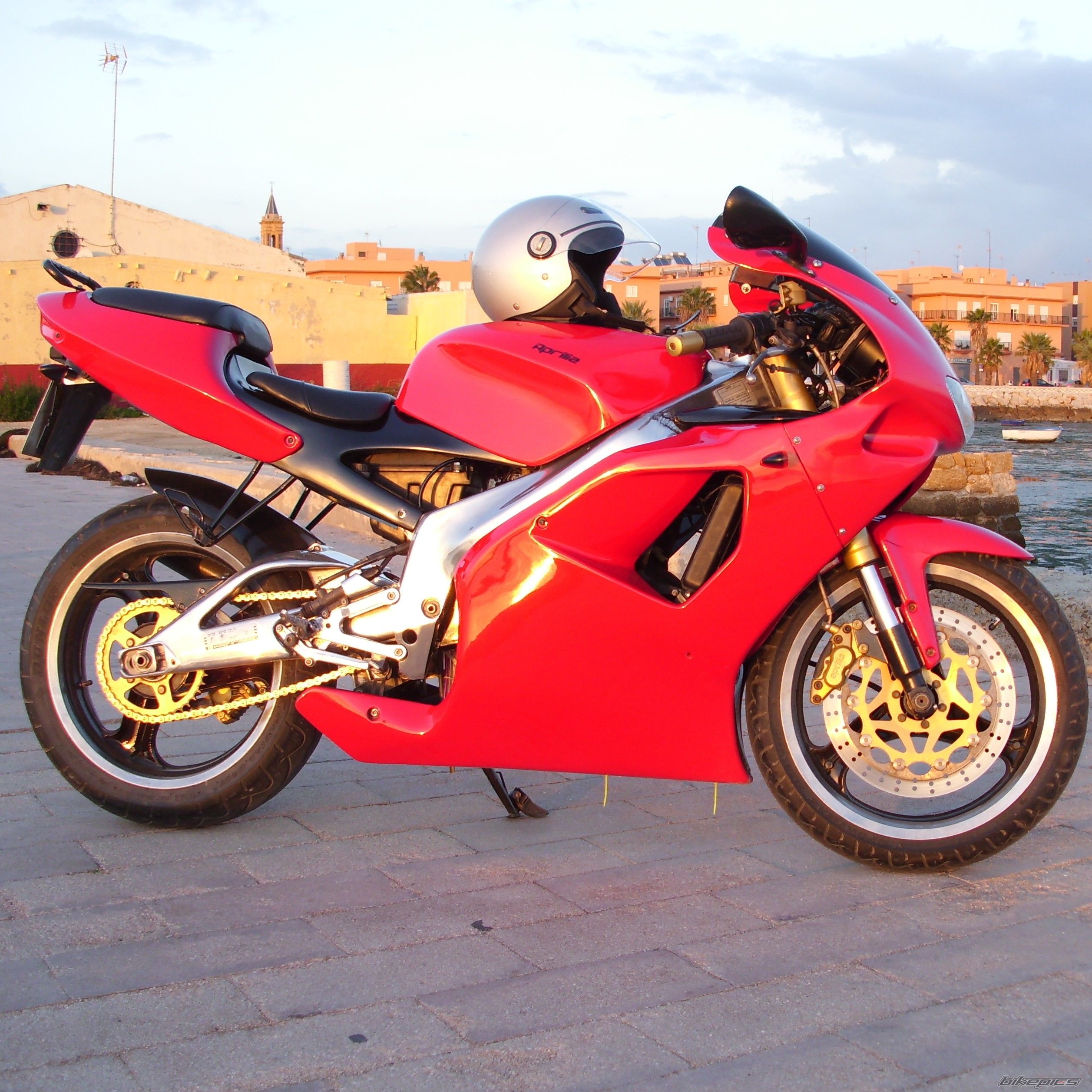 Photo 2493858