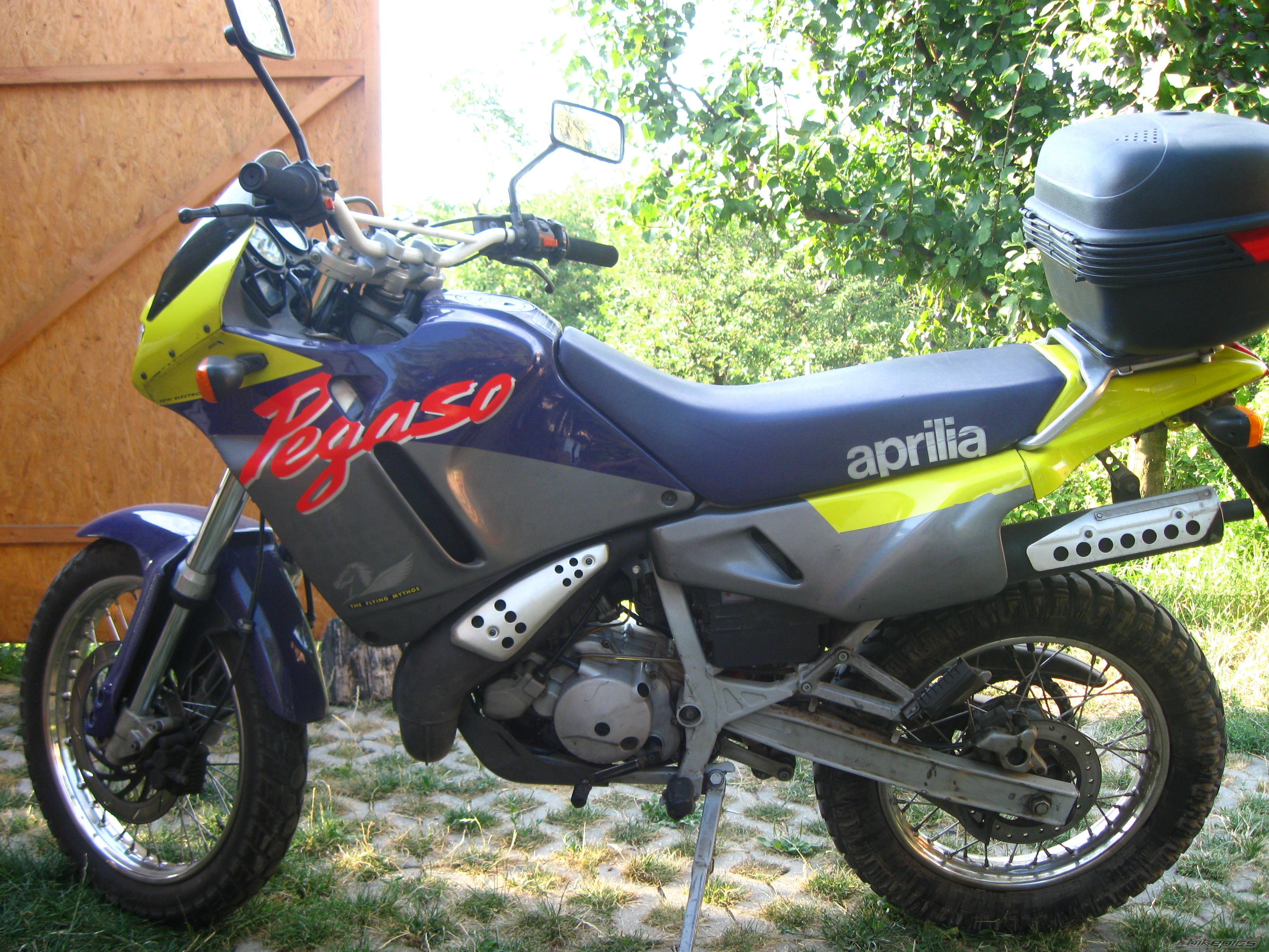 Photo 2495873