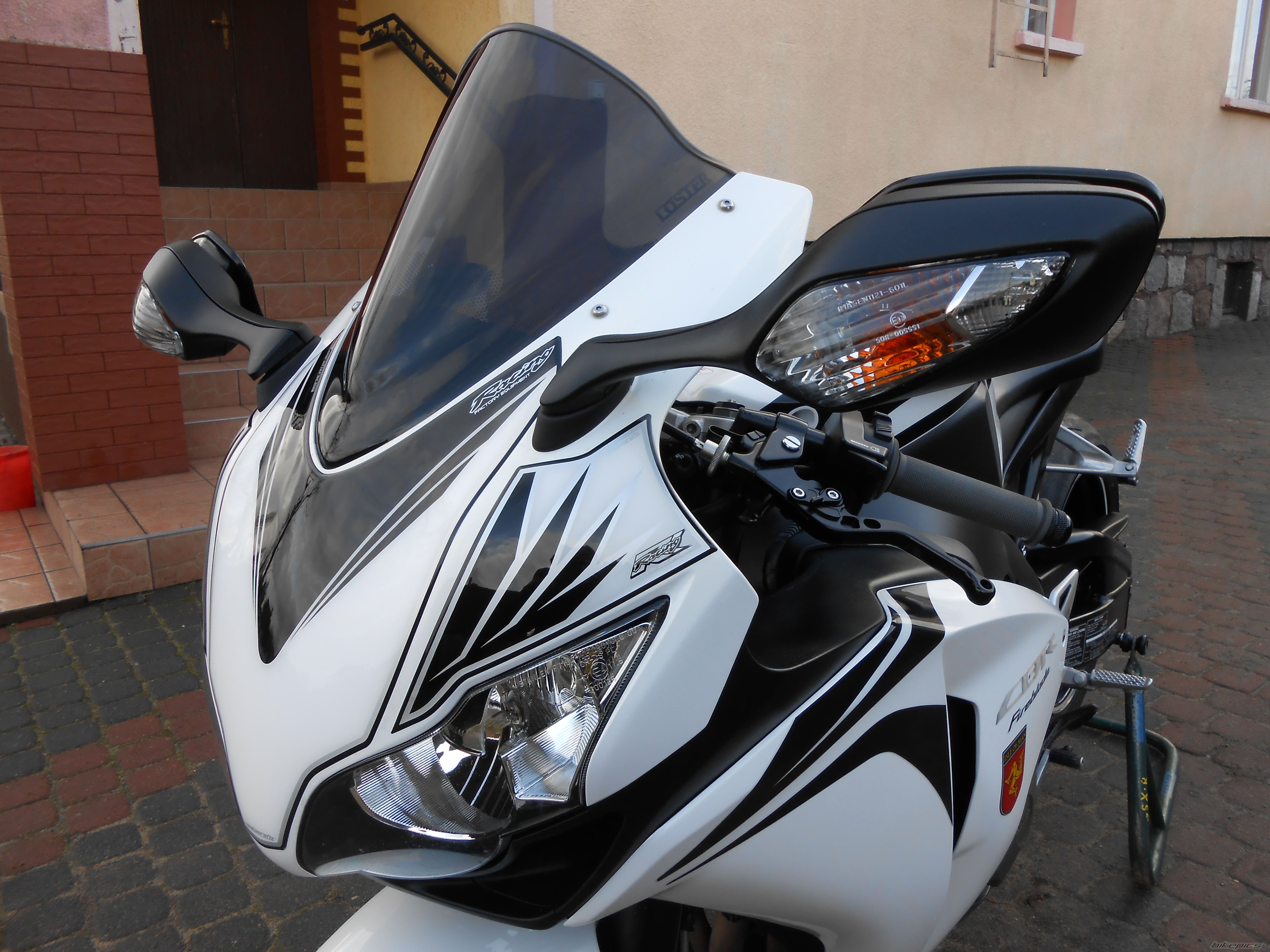 Photo 2495936