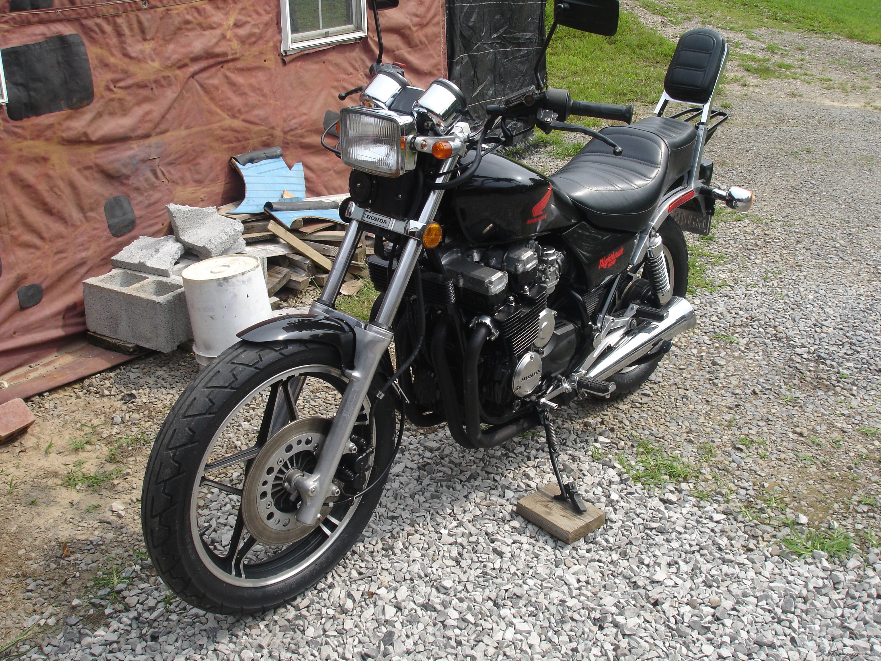 Nighthawk 550