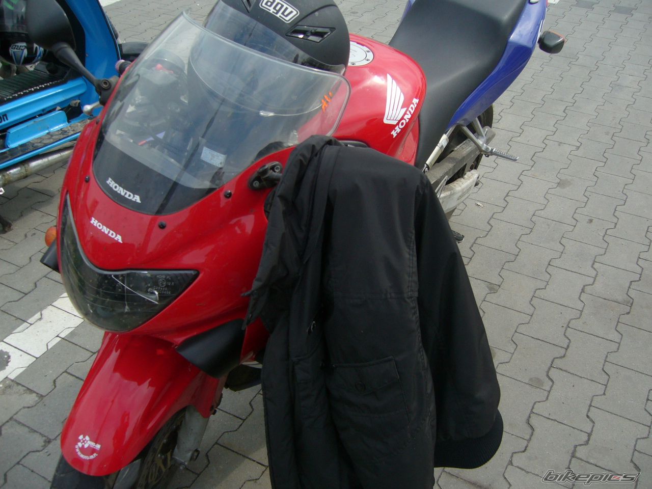 Photo 2549961