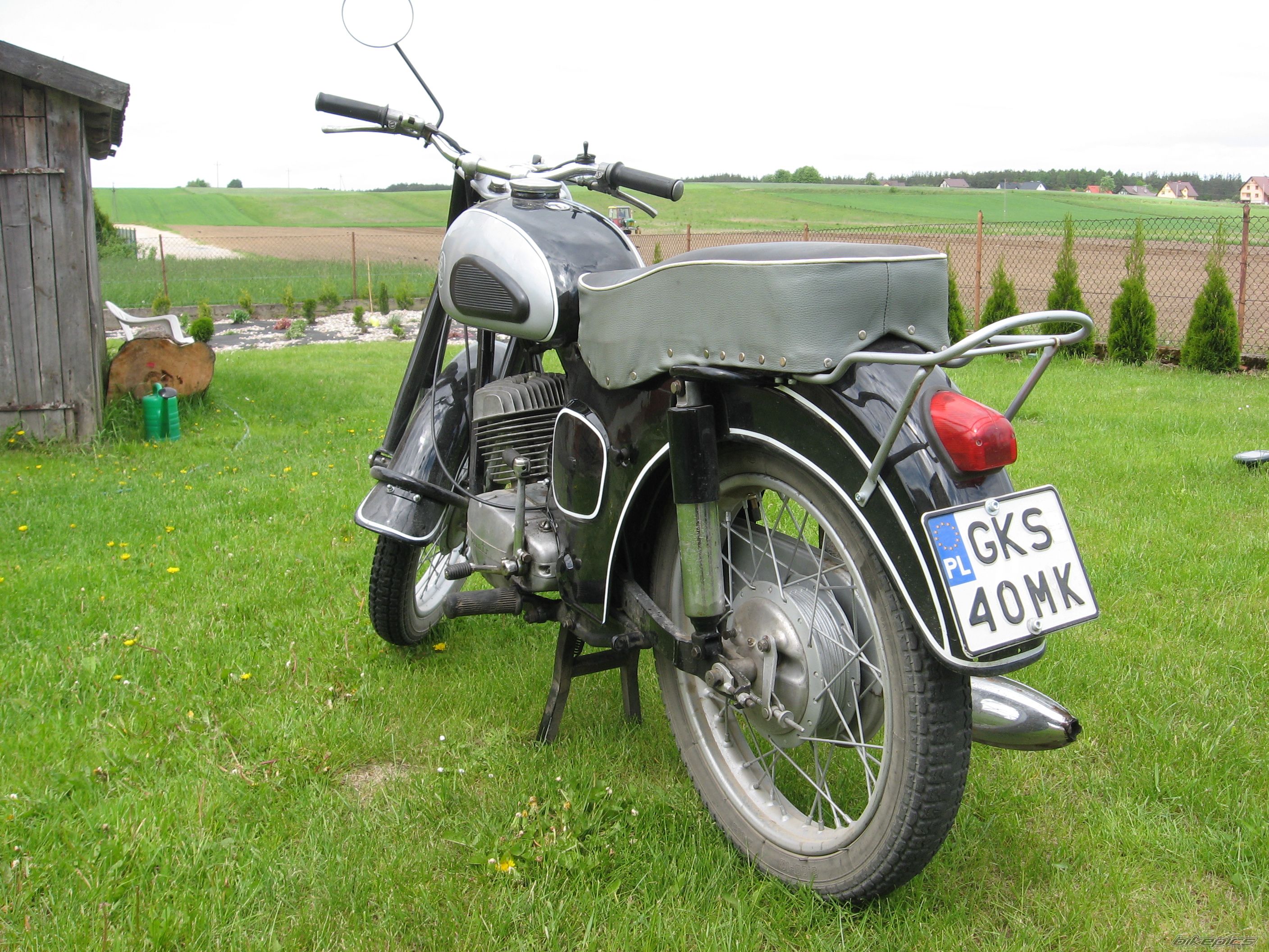 SHL M11