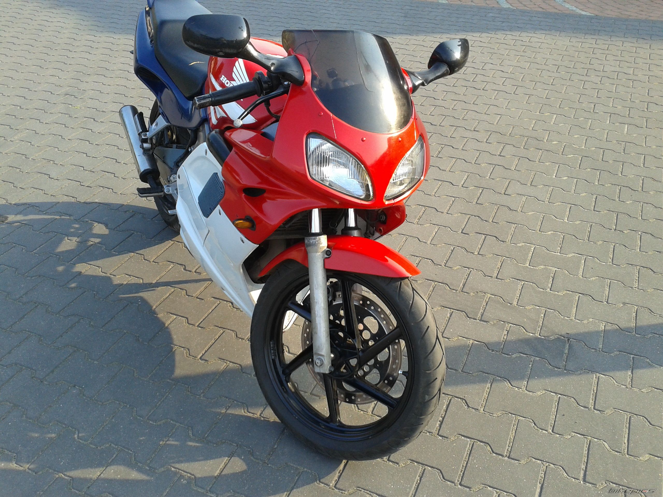 Photo 2575853
