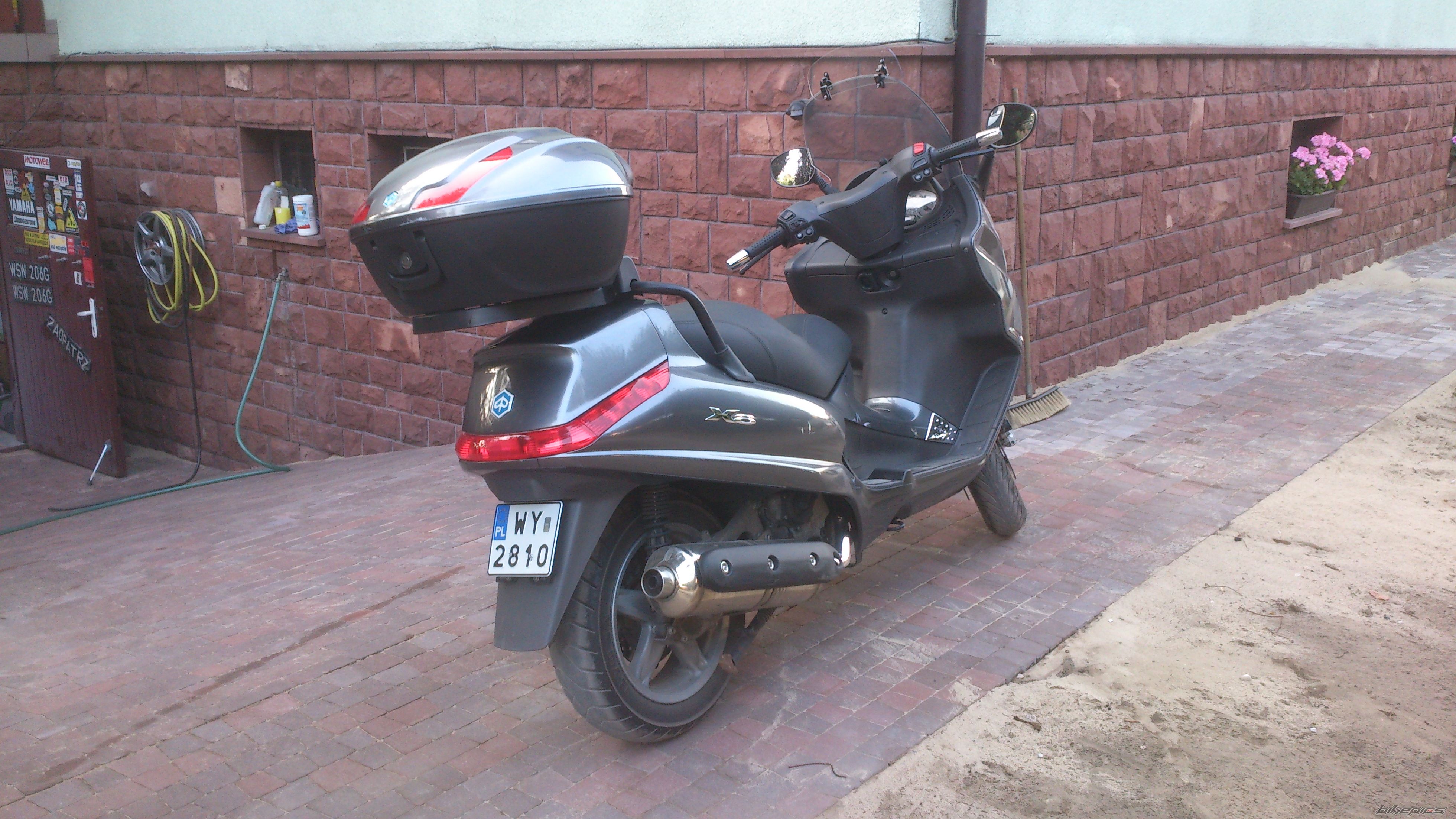 X8 400