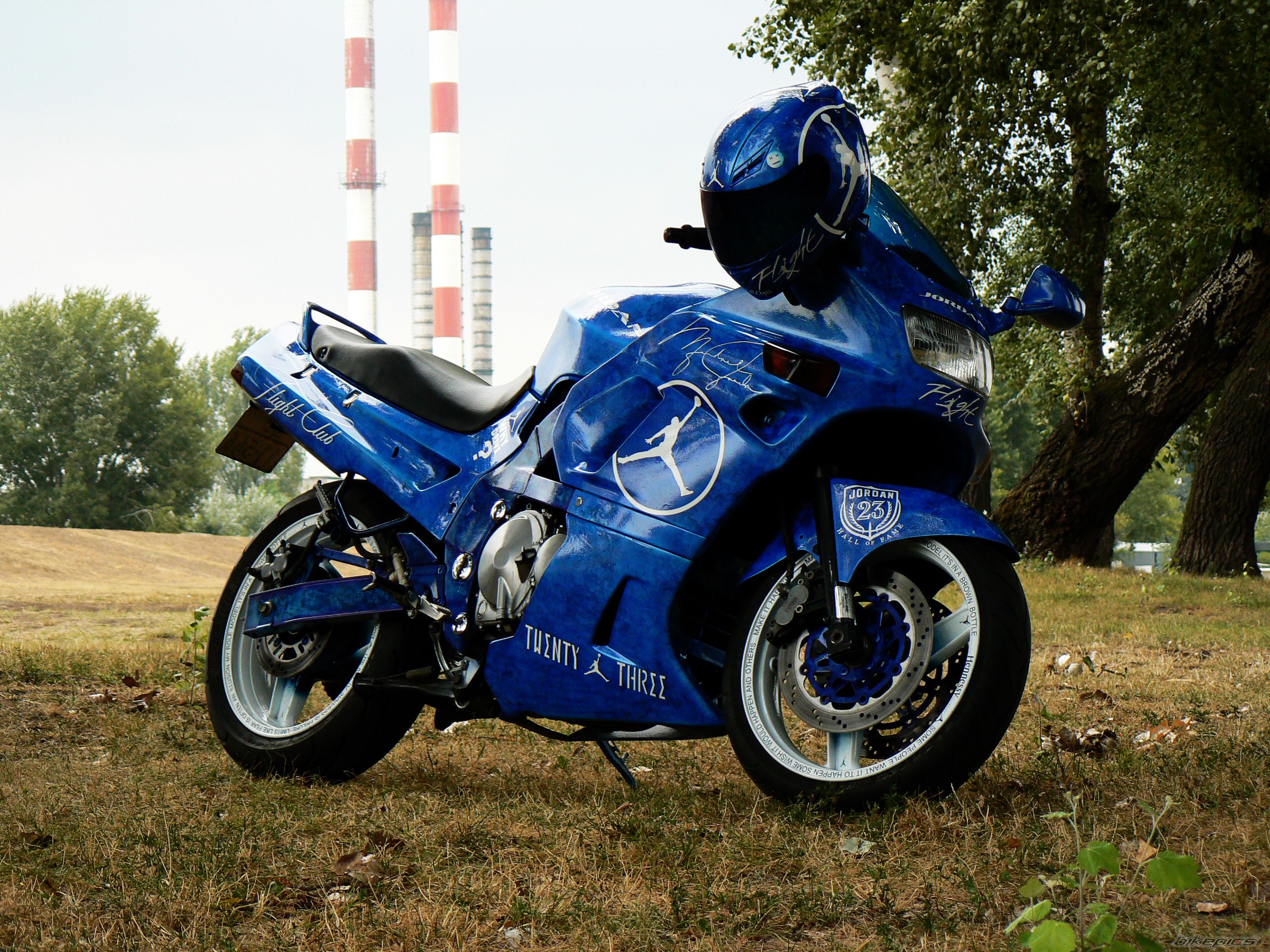 Photo 2592857