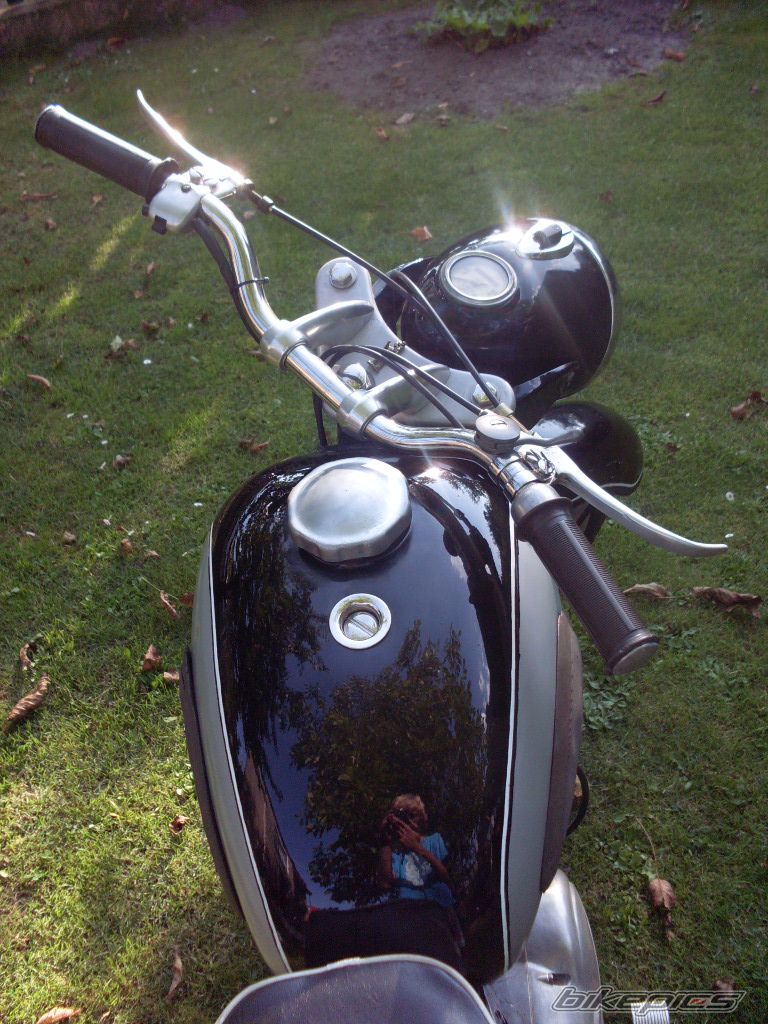 Photo 2596996