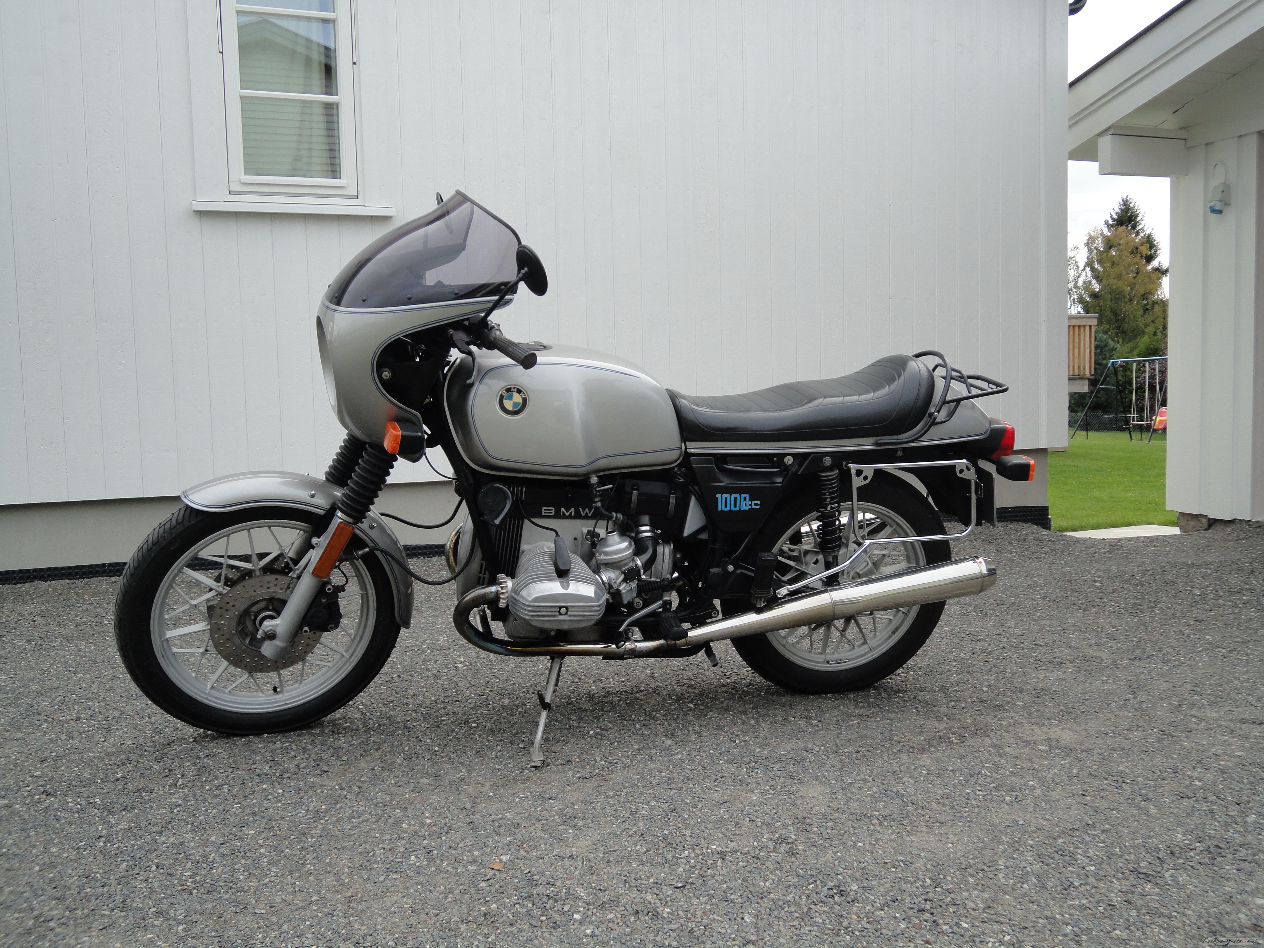 R 100