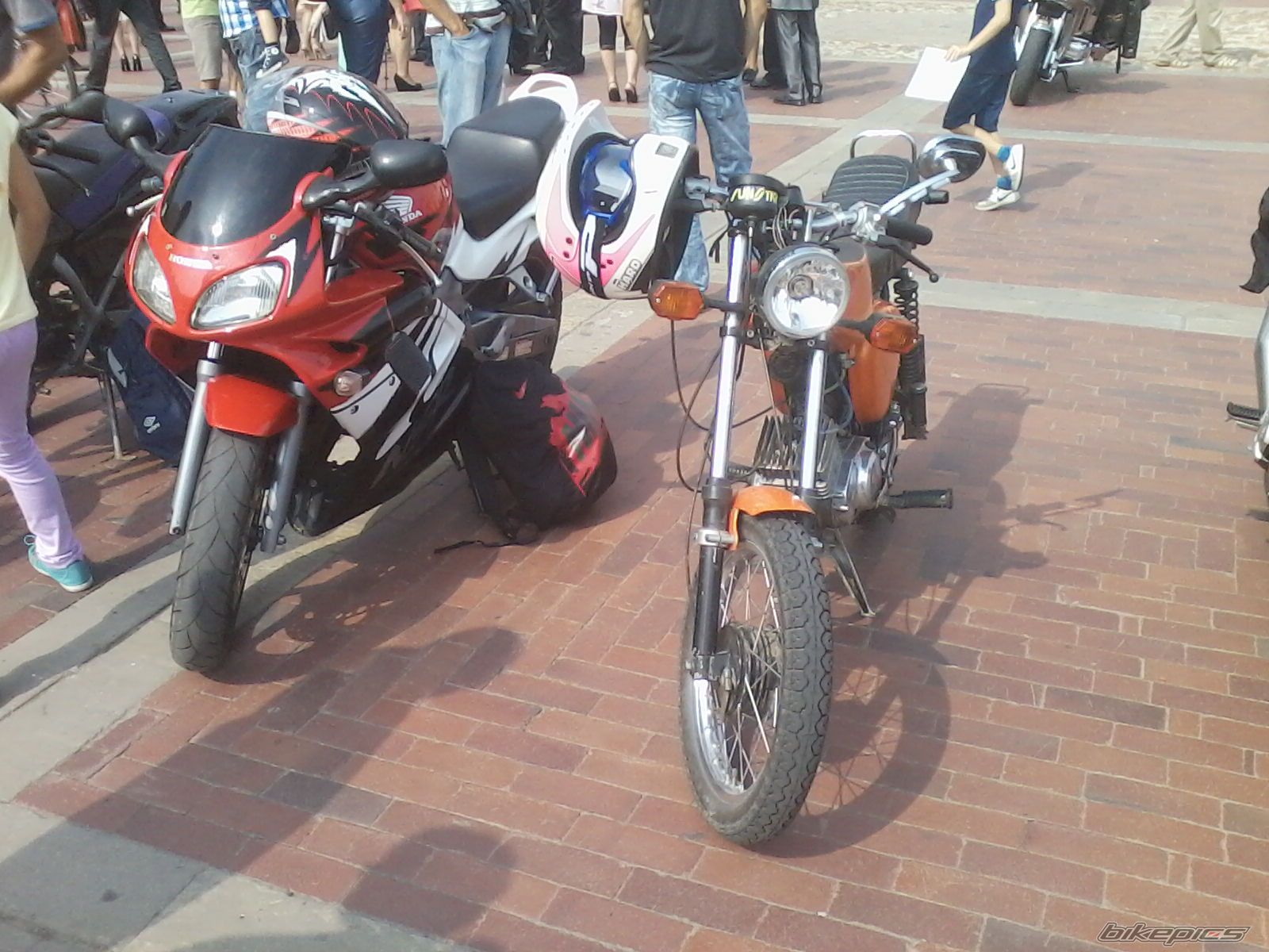 Photo 2637981