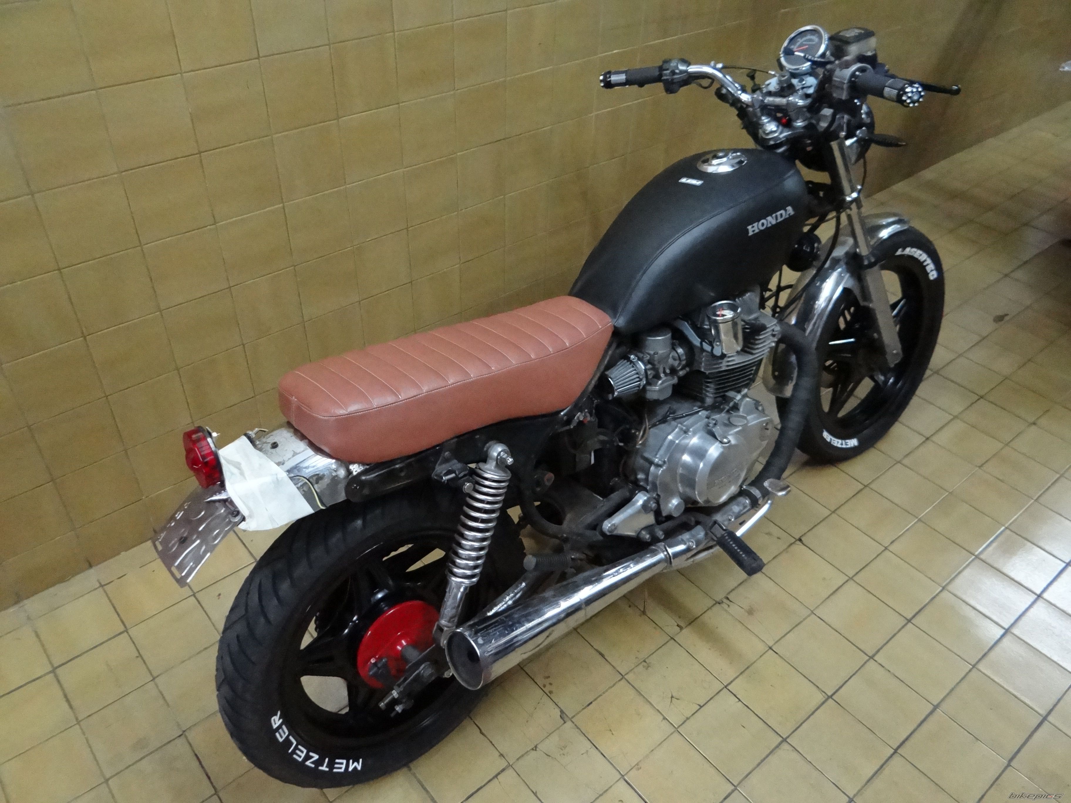 Cm 400 T