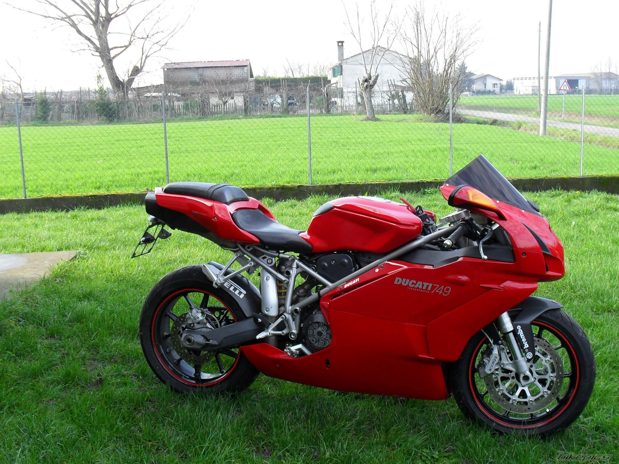 749R