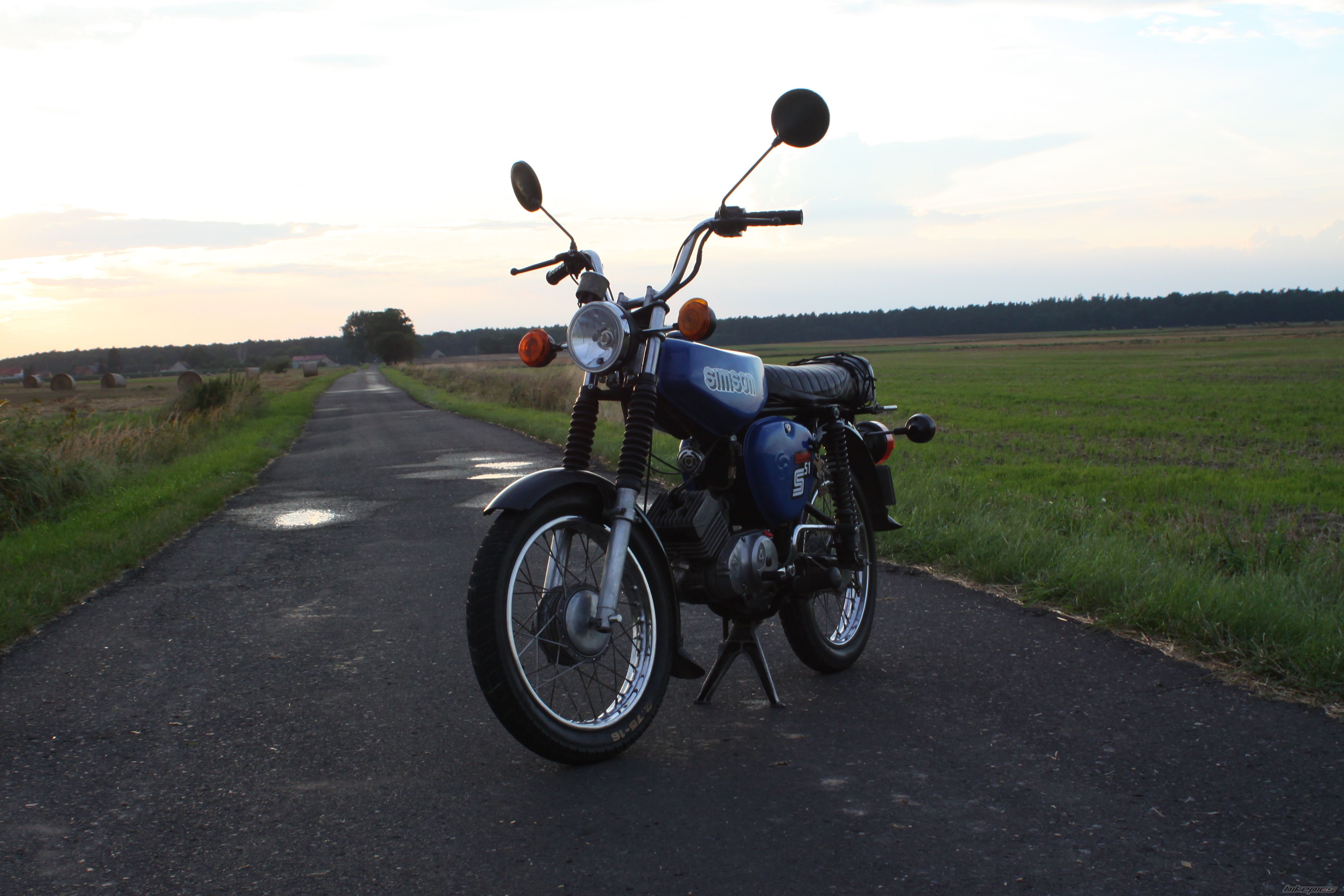 Photo 2688569