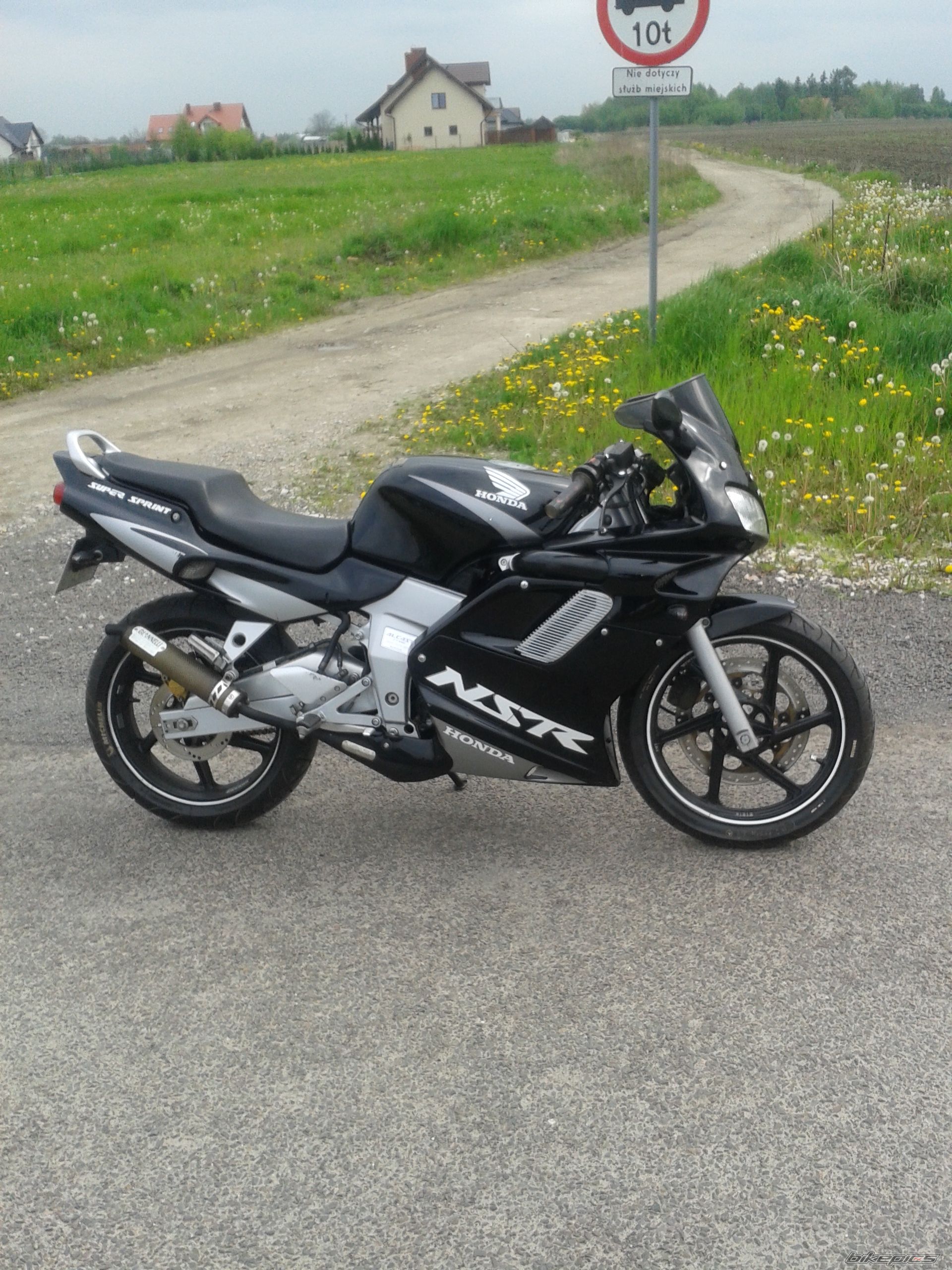 Photo 2689885
