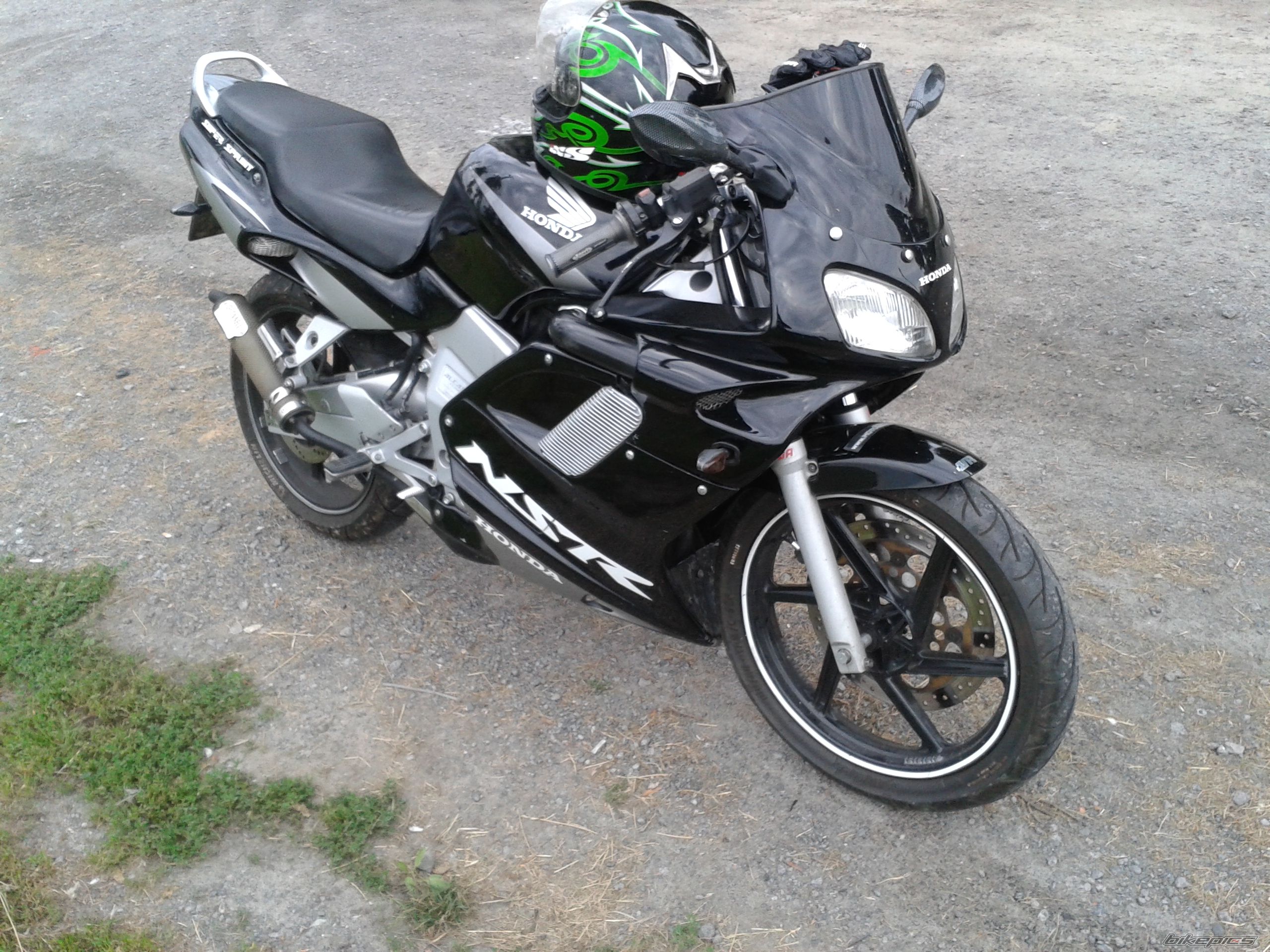 Photo 2689894