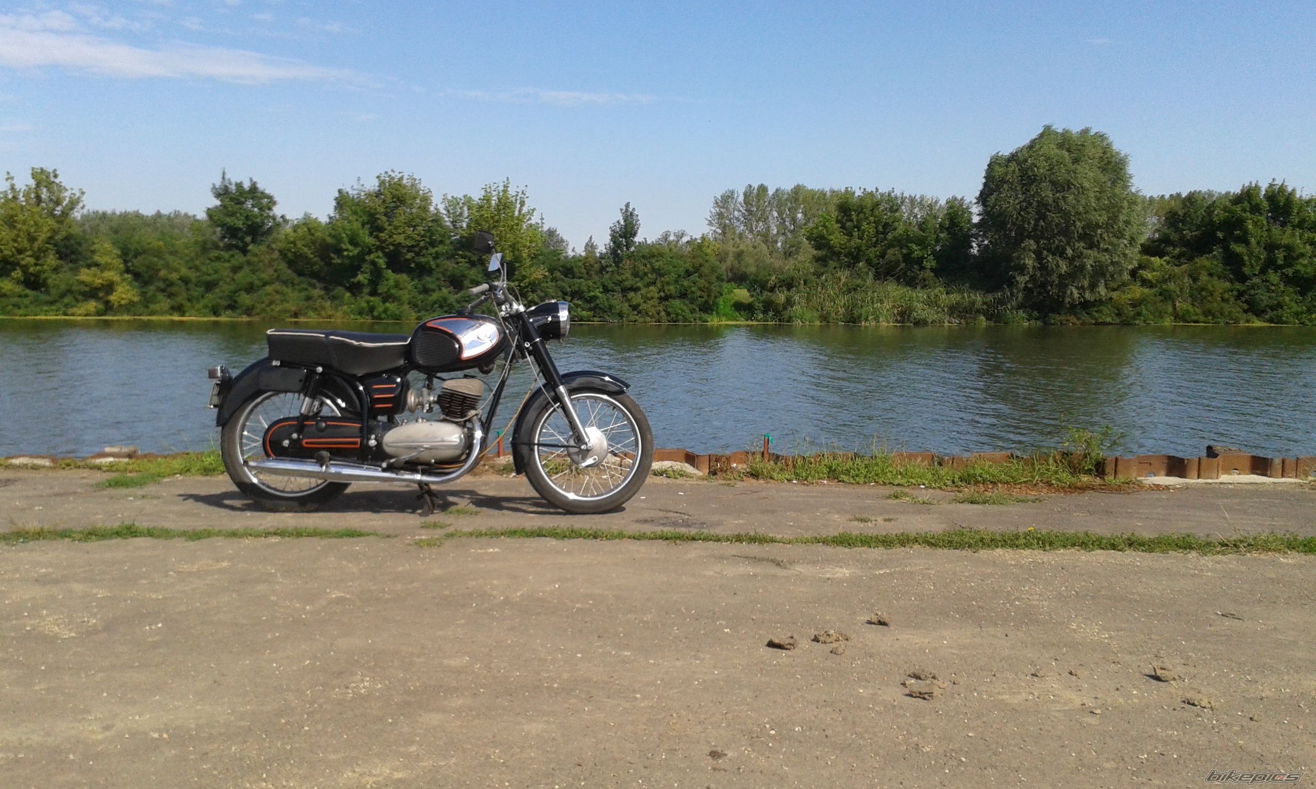 Bike Photo 2690257