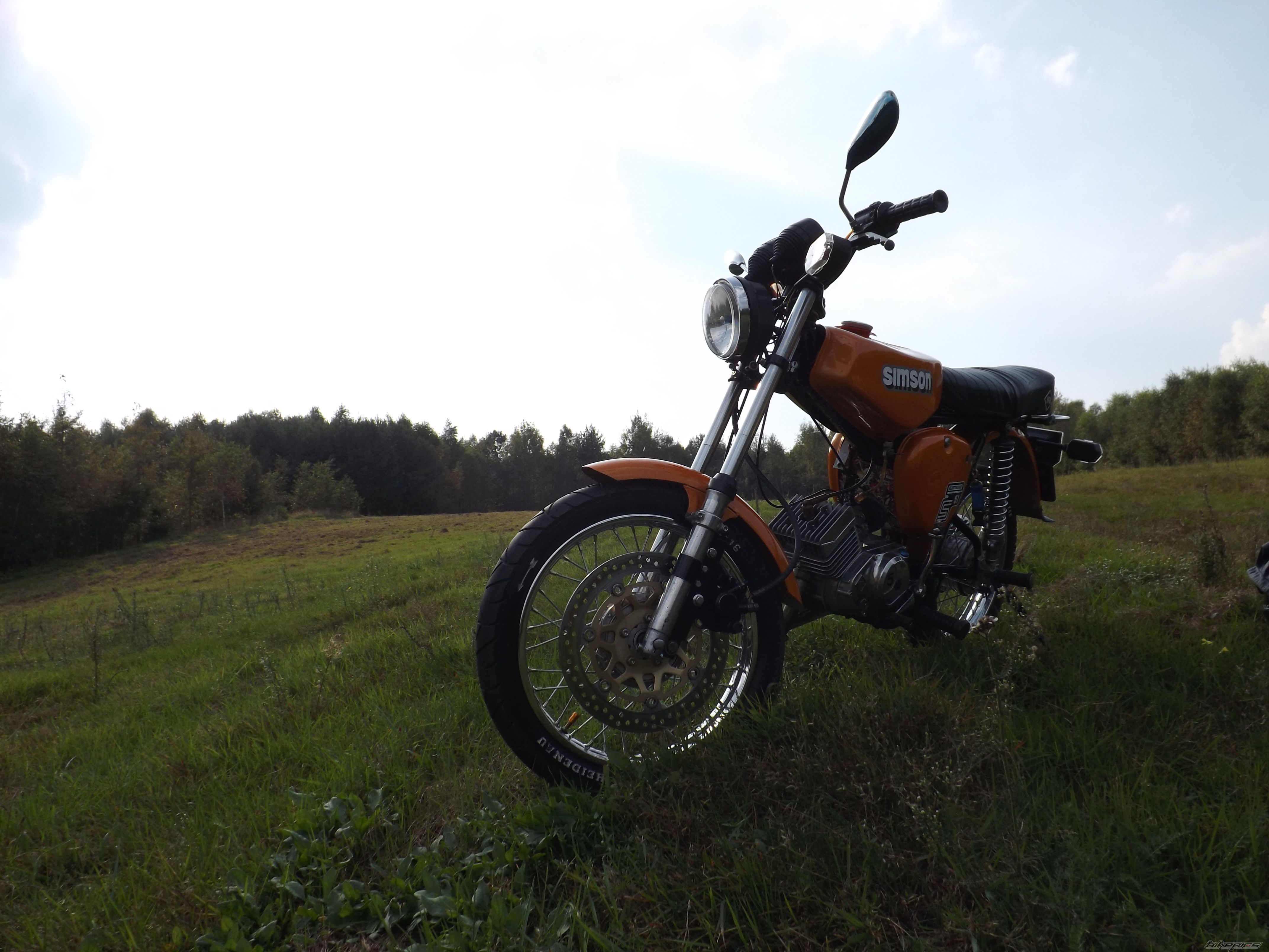 Photo 2695383