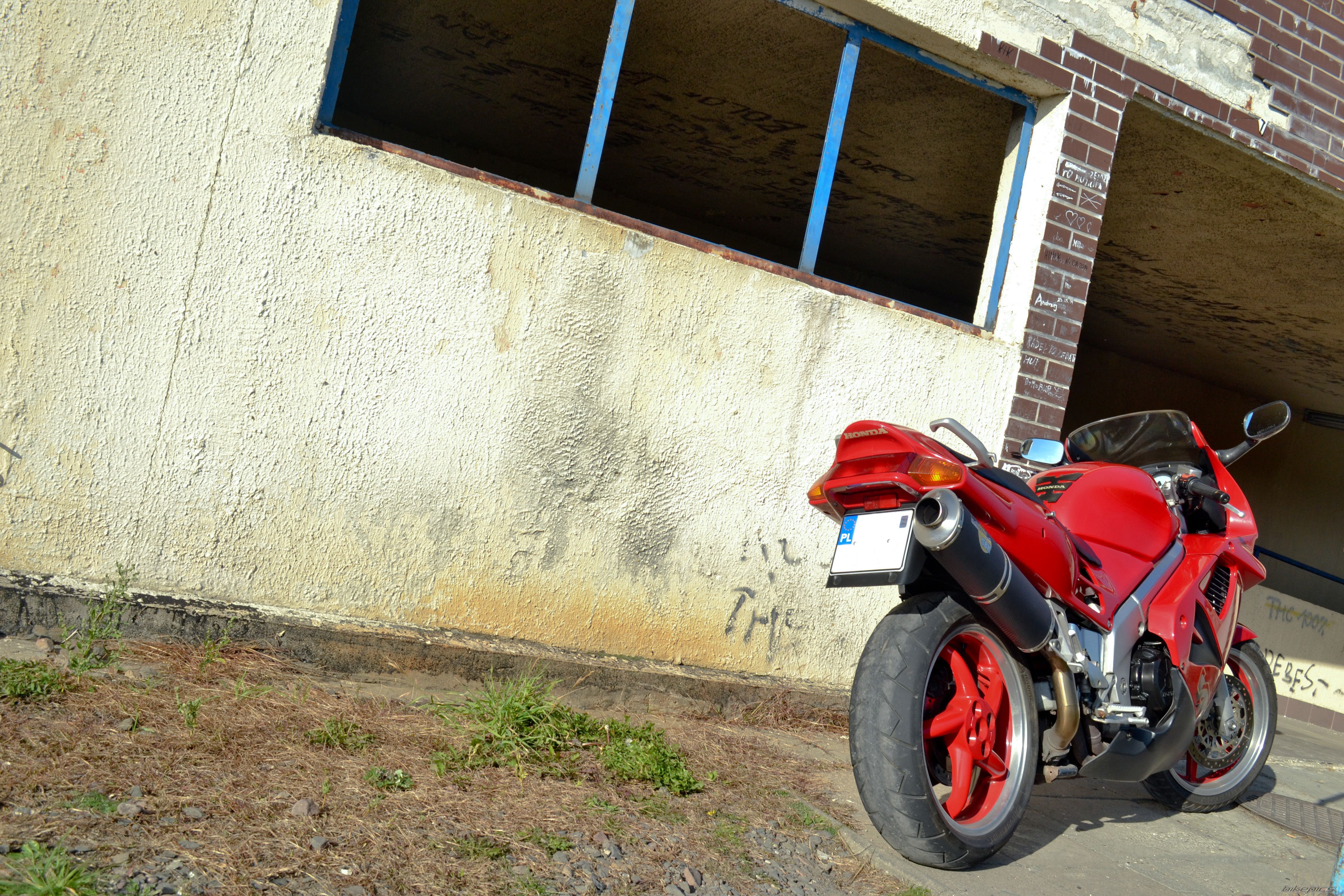 Photo 2698996