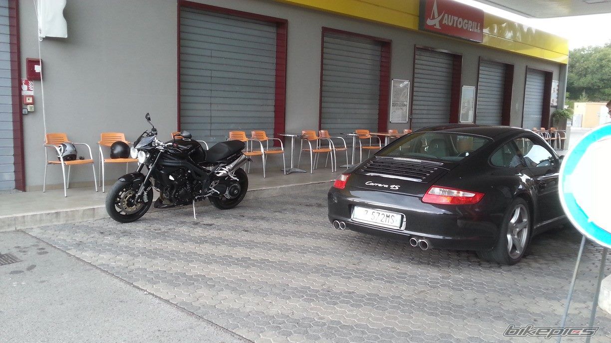 Photo 2699681