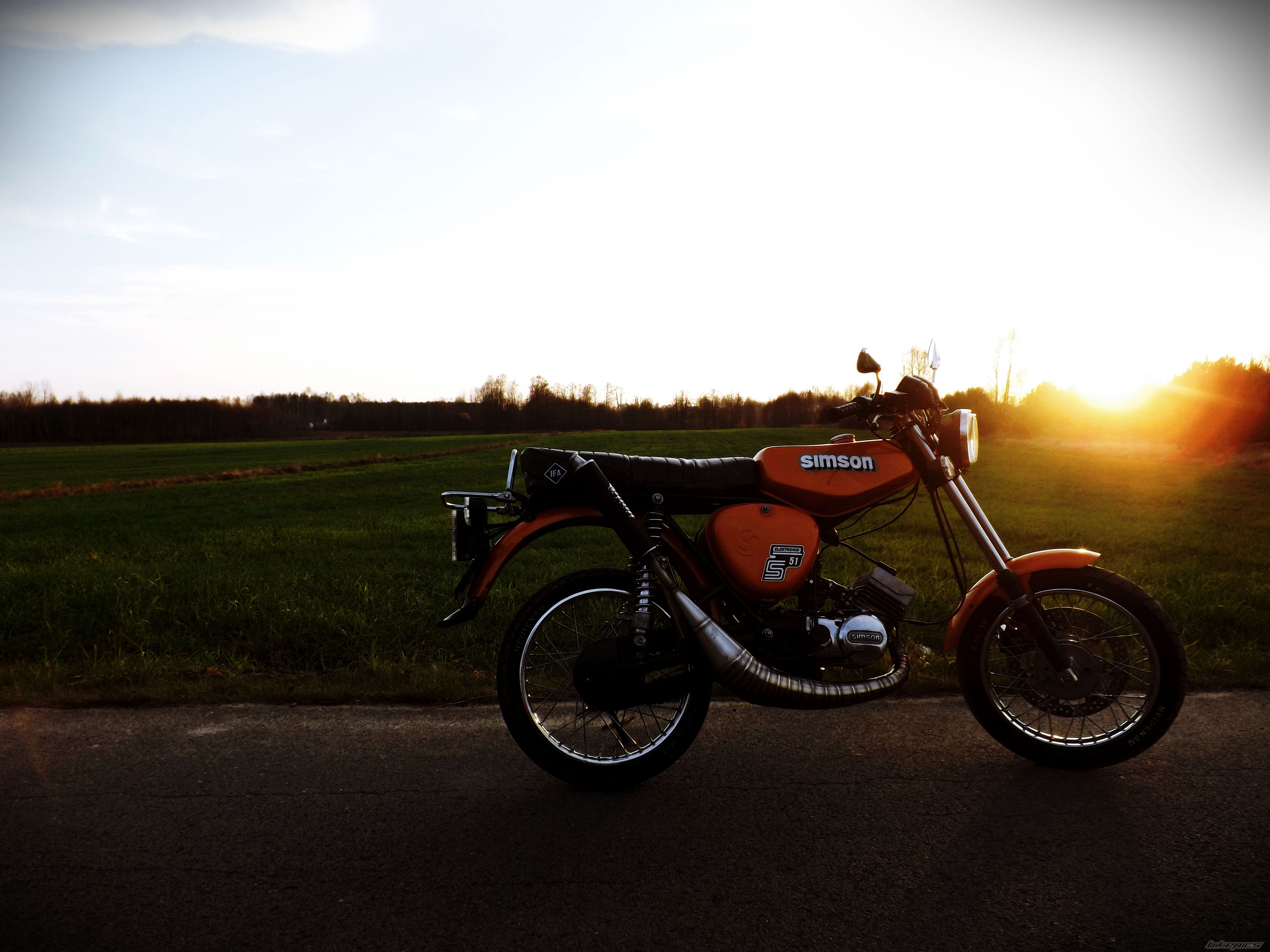 Photo 2713975