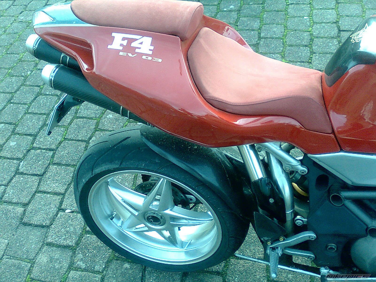 Photo 2715844