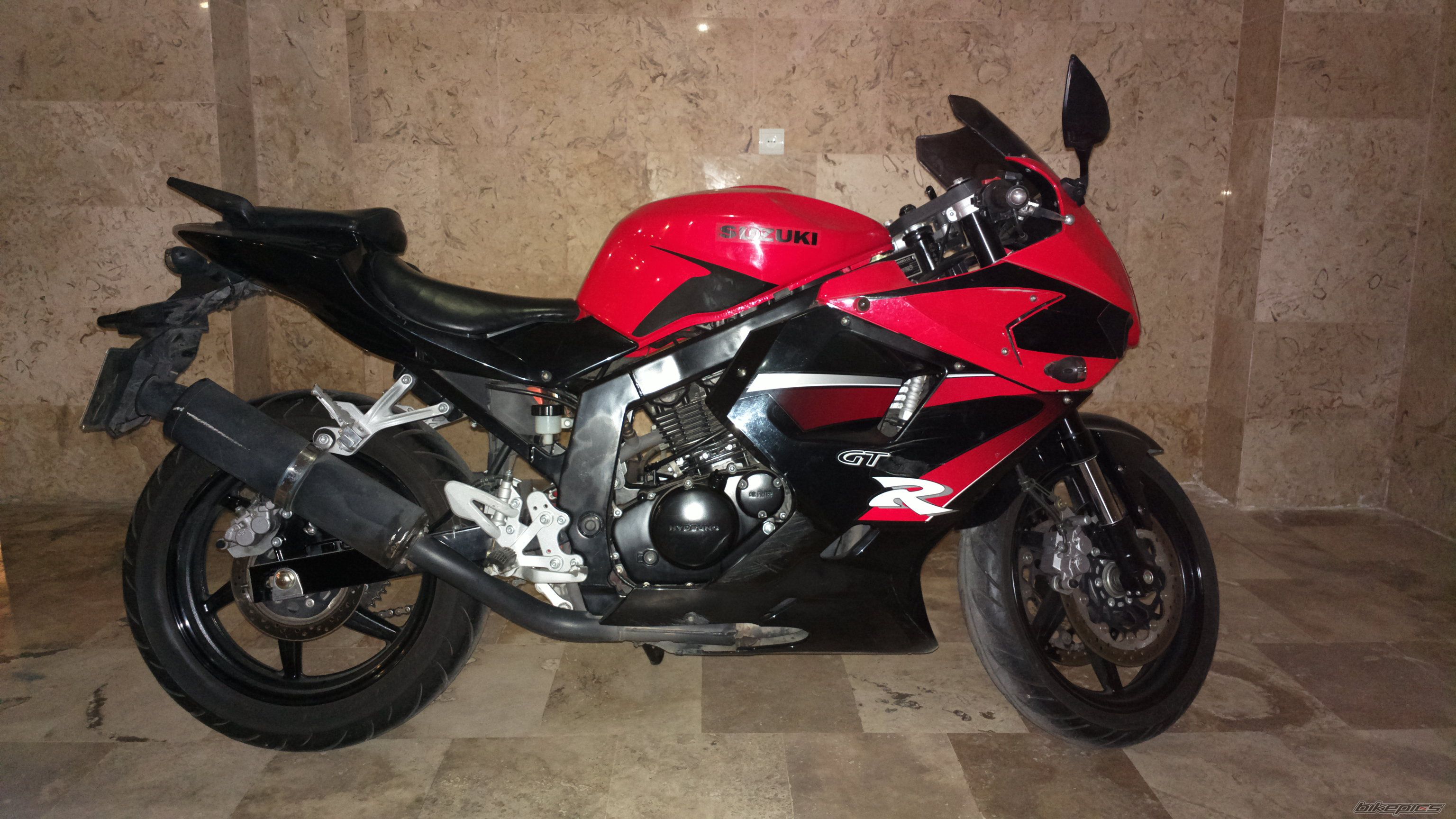 Photo 2715897