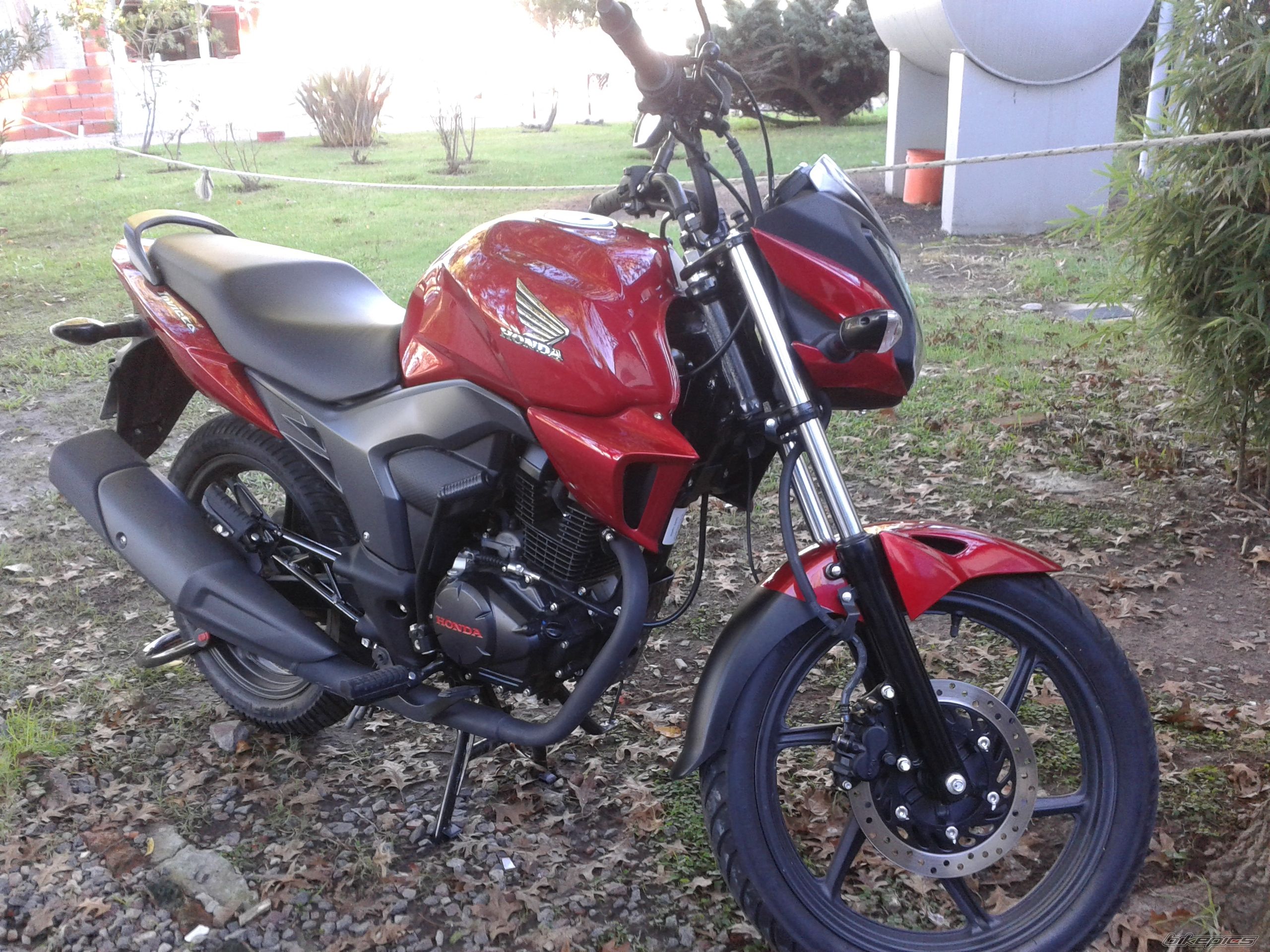 Cb 150 Invicta