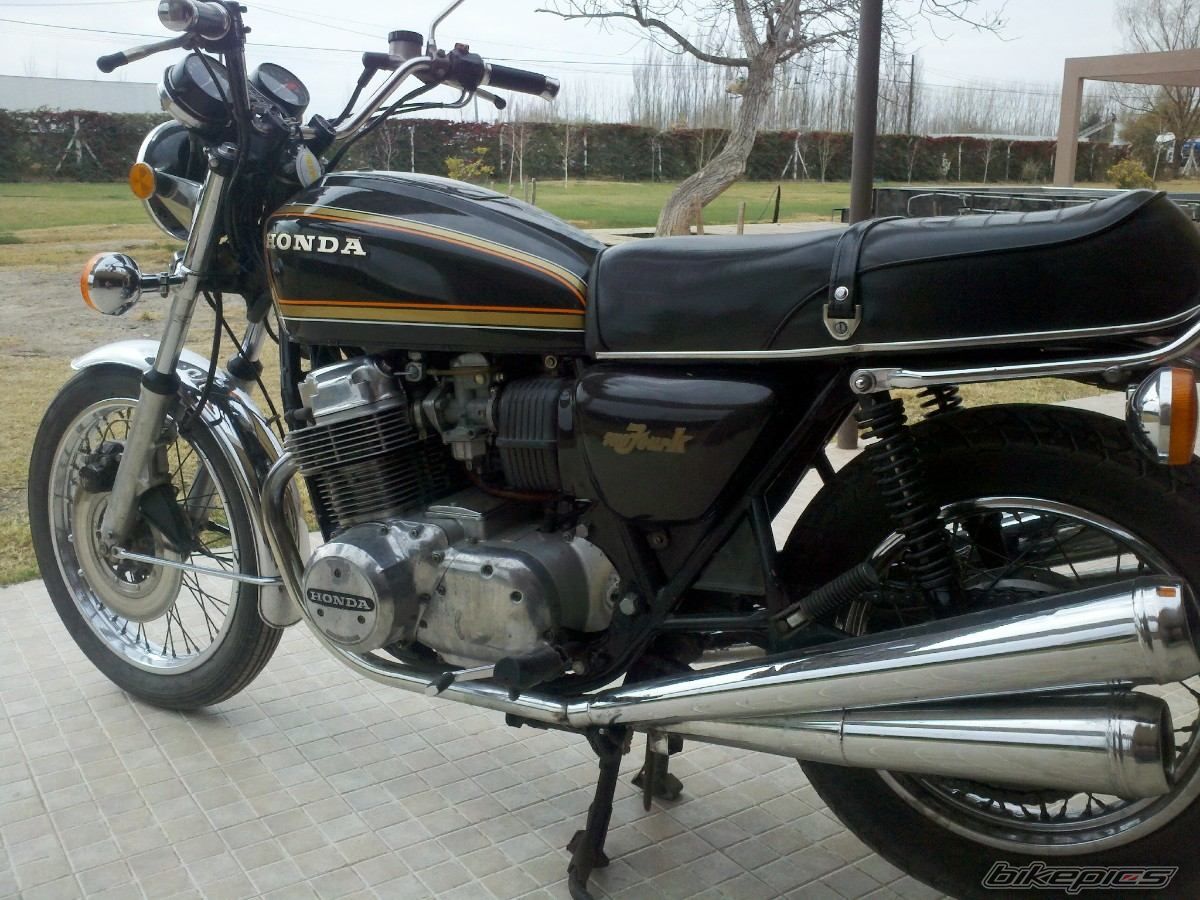 CB 750 K7