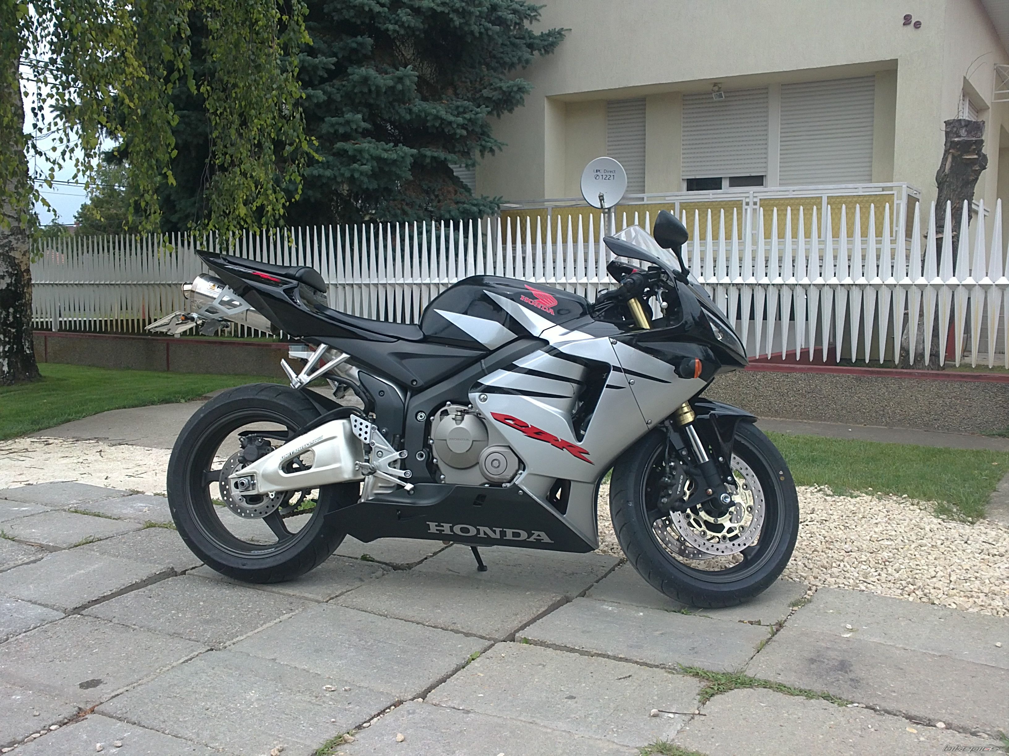Photo 2732817