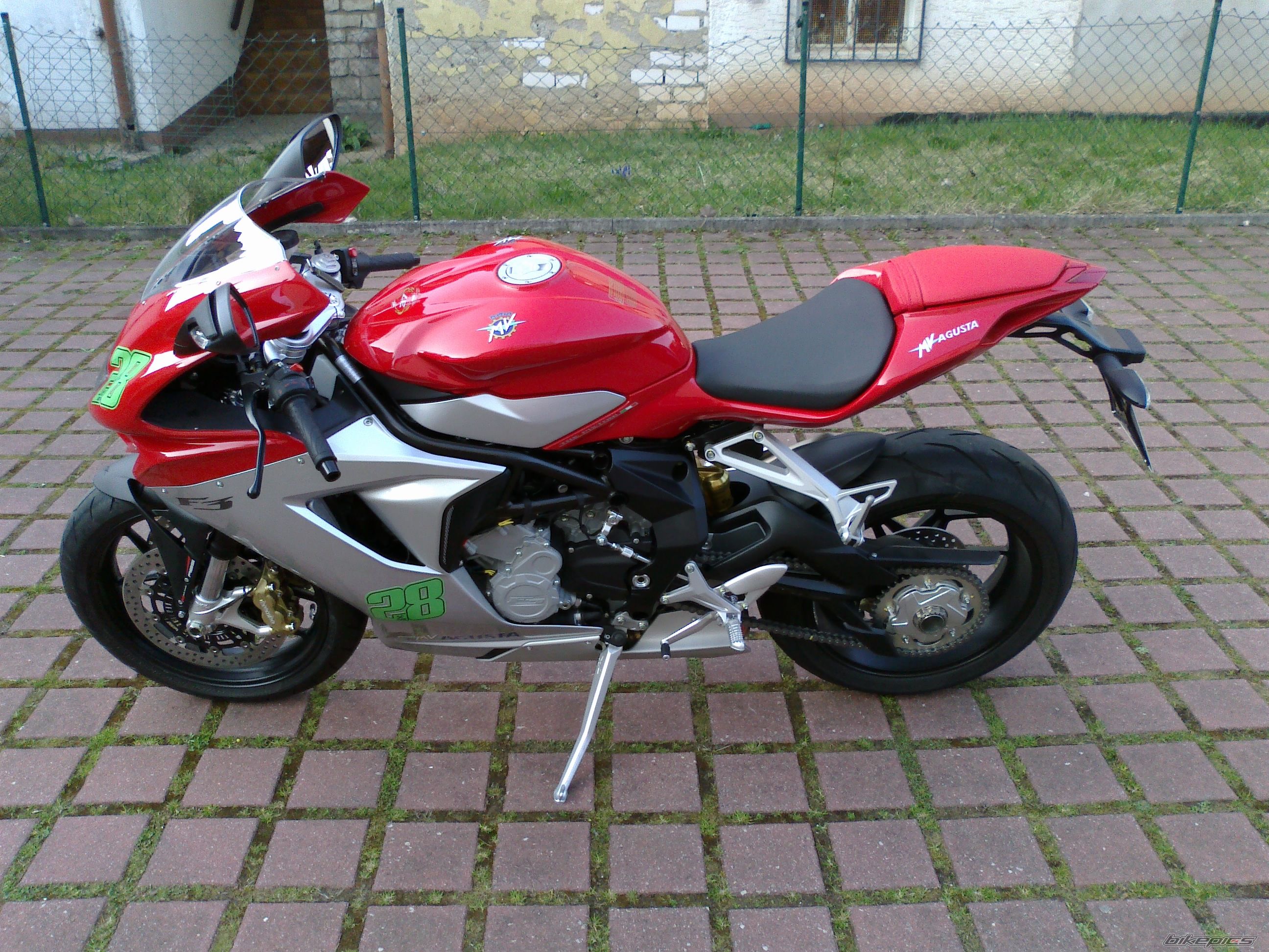 Photo 2735324