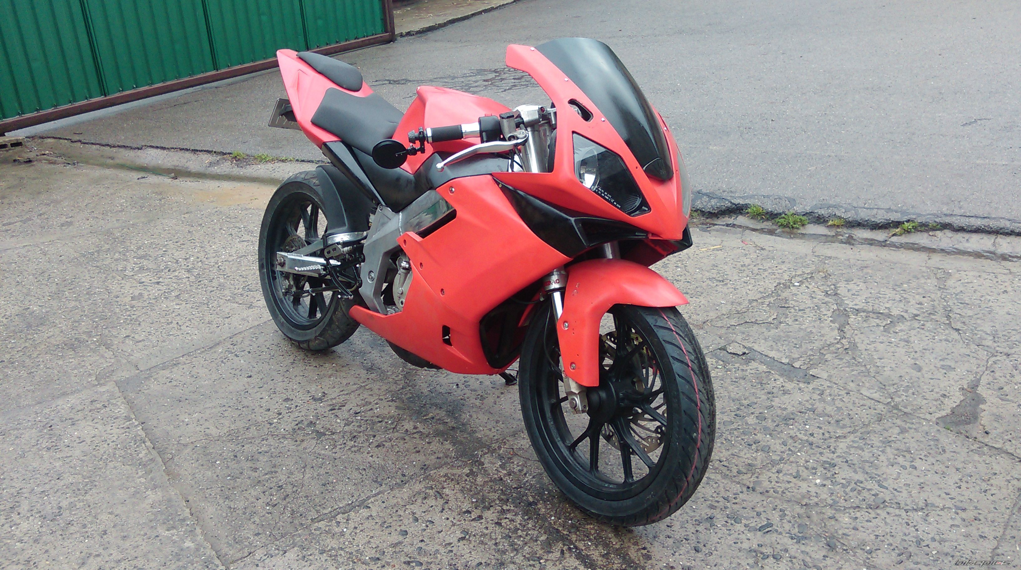 Photo 2739860