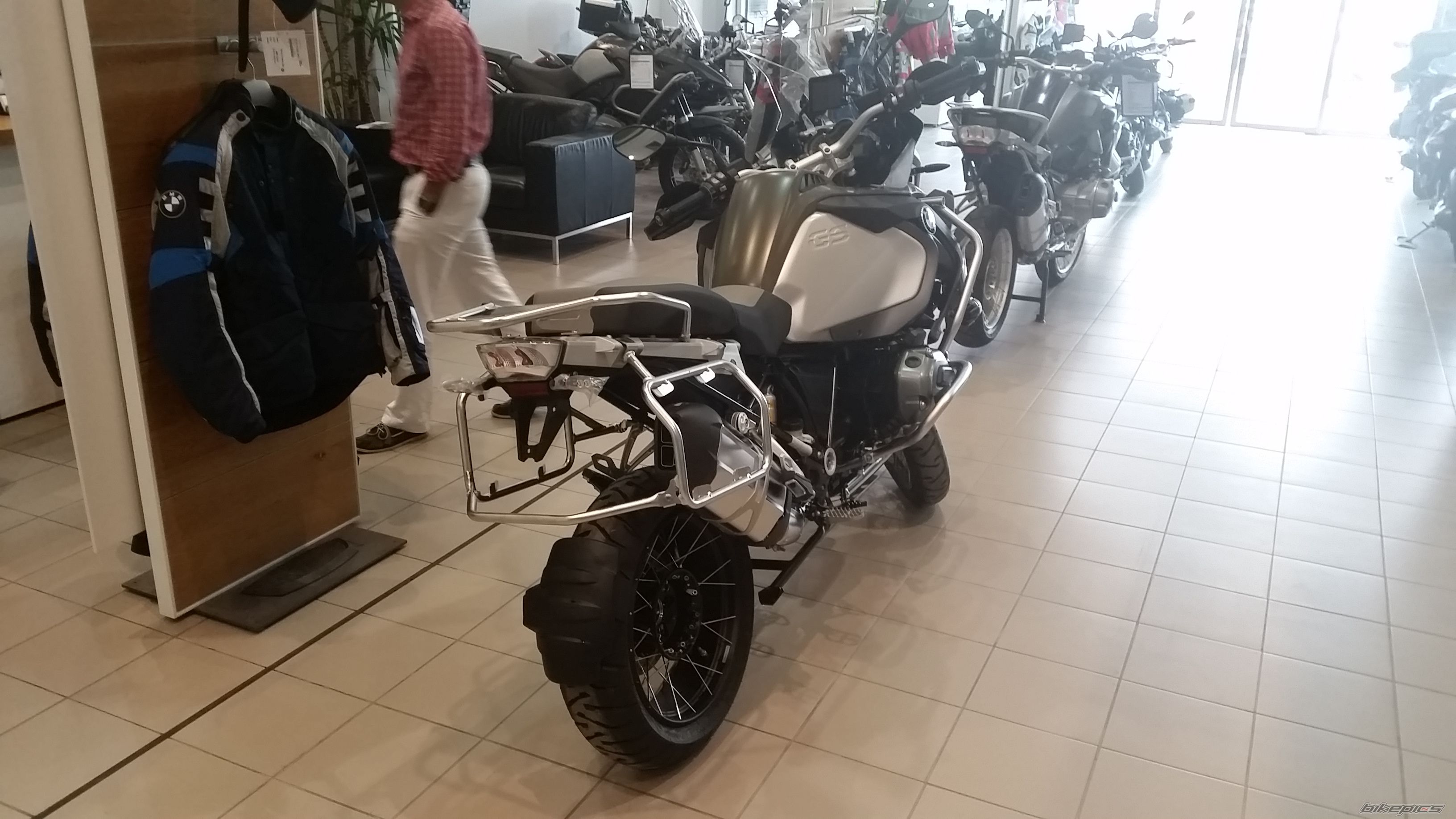 Photo 2742937