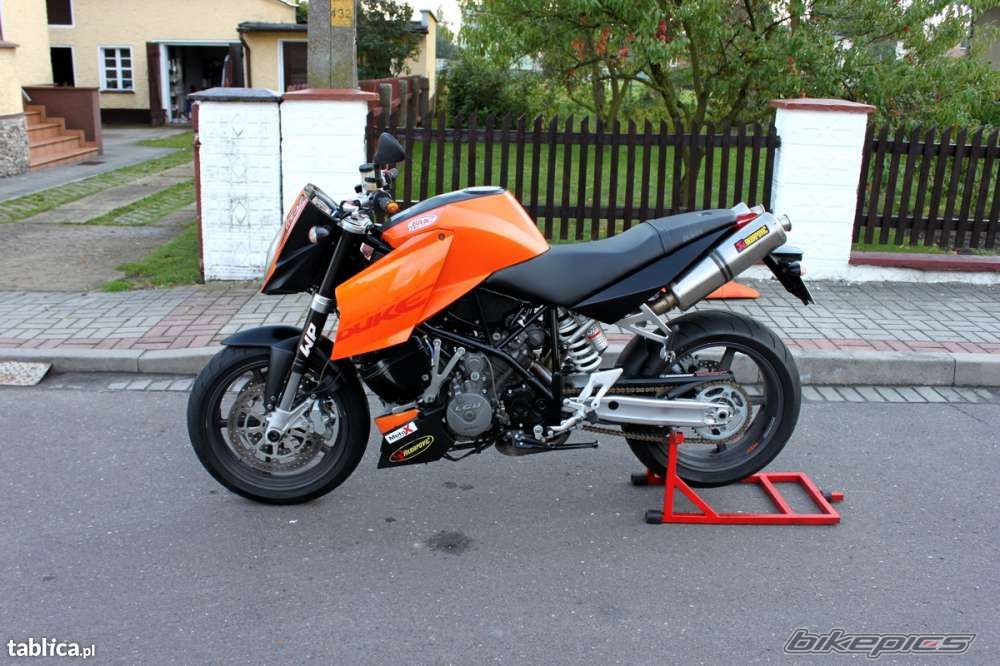 990 Duke