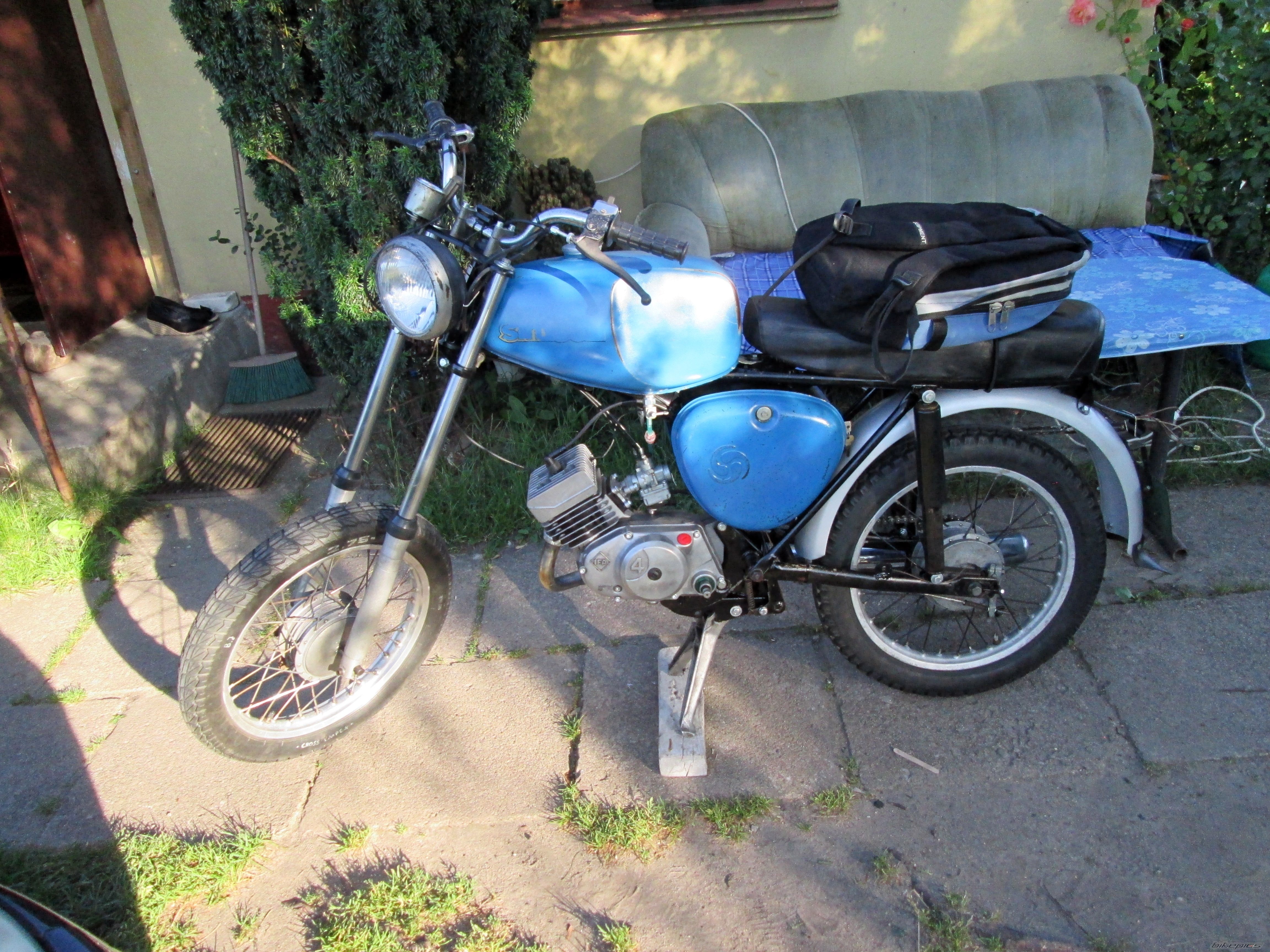 Photo 2749436