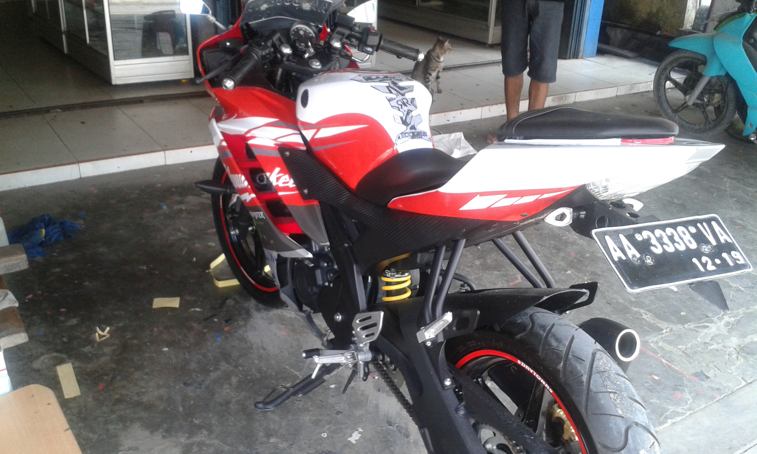 R15
