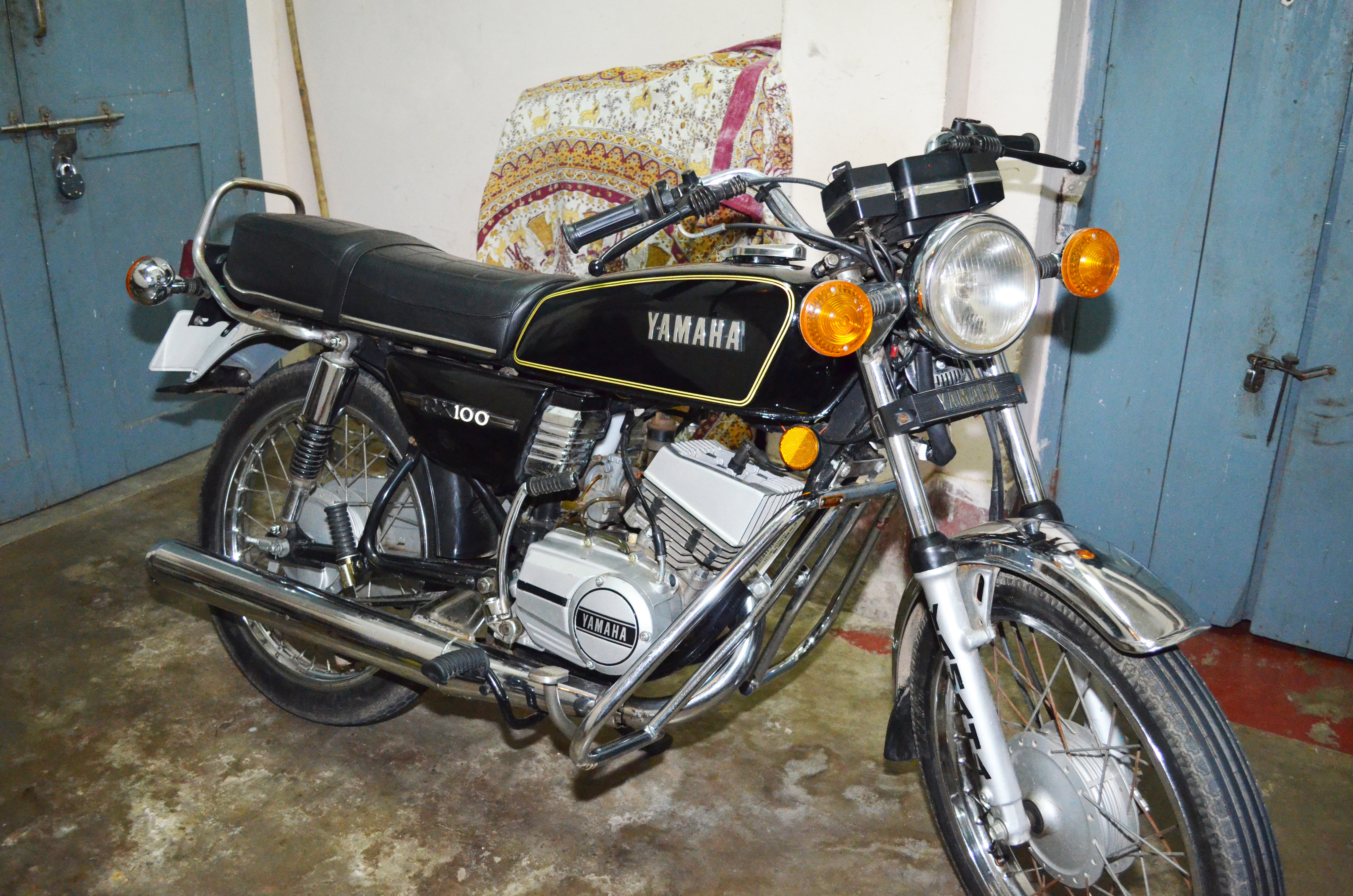 RX 100