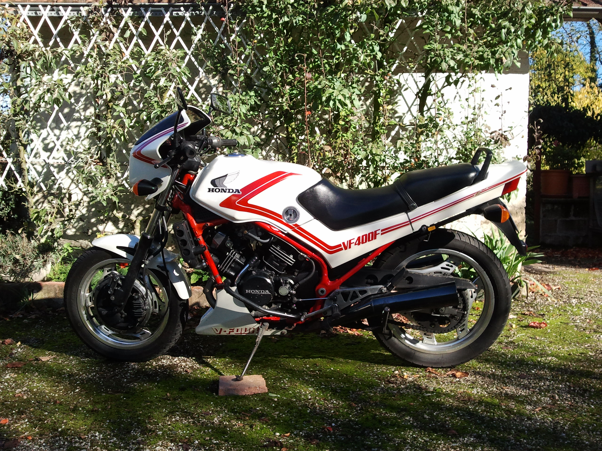 VF 400 (Interceptor)
