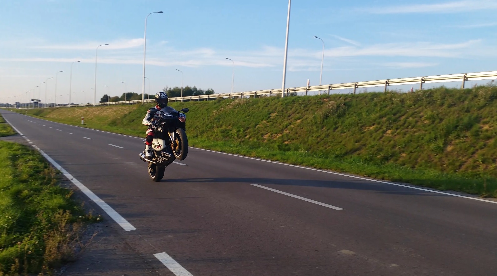 Photo 2779870