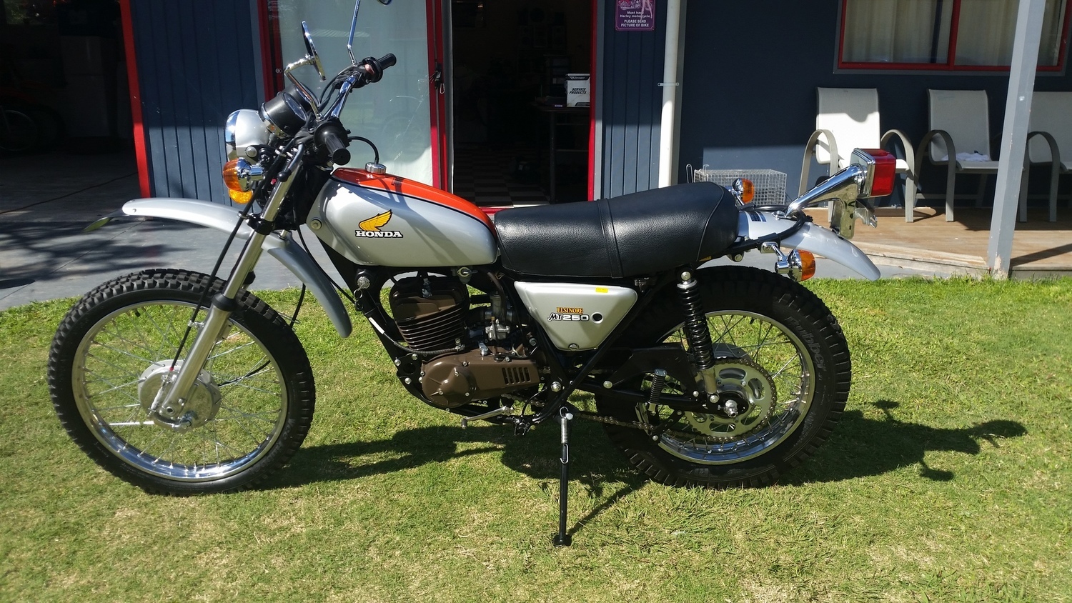 MT 250