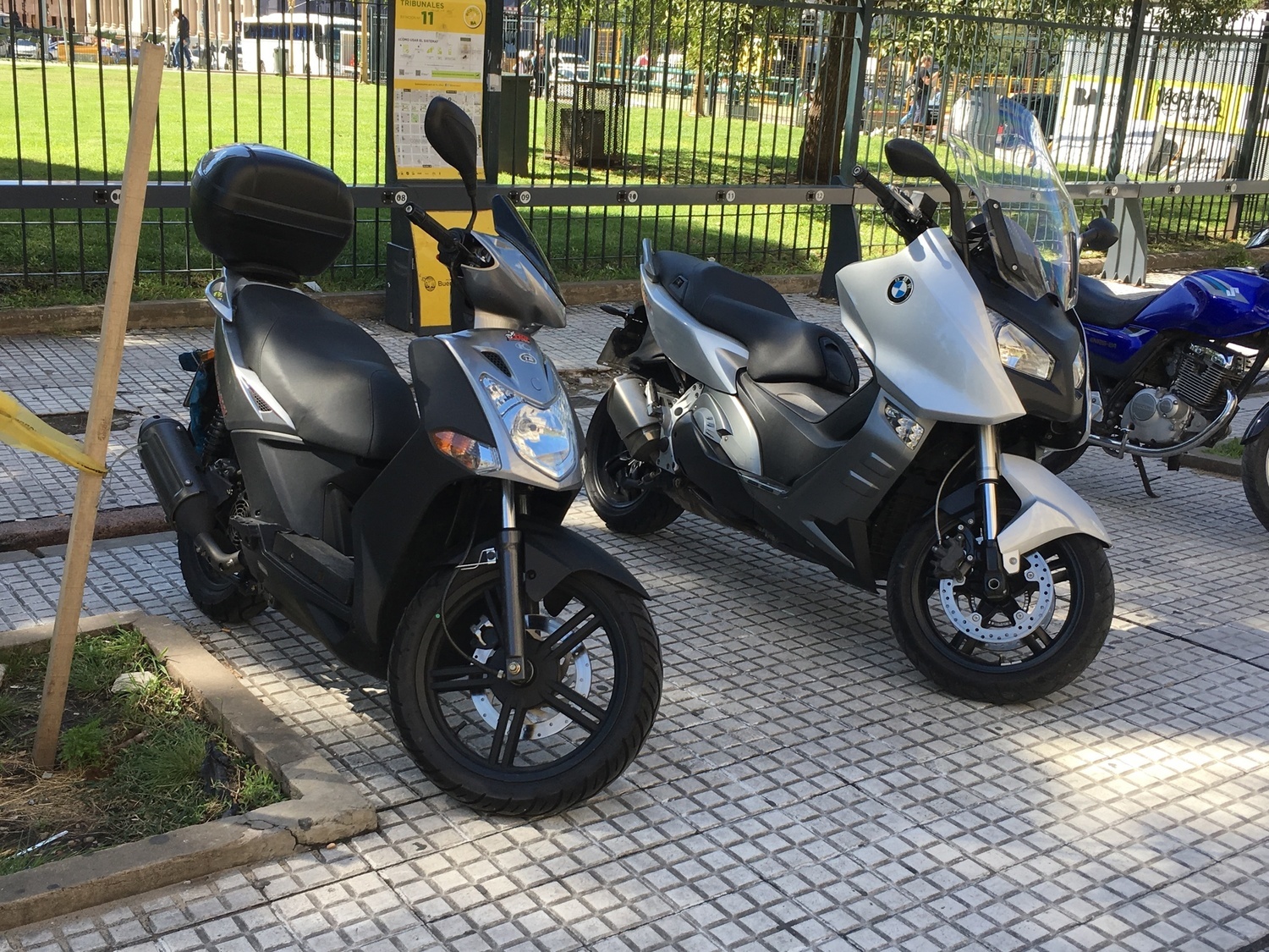 Agility 125 R16
