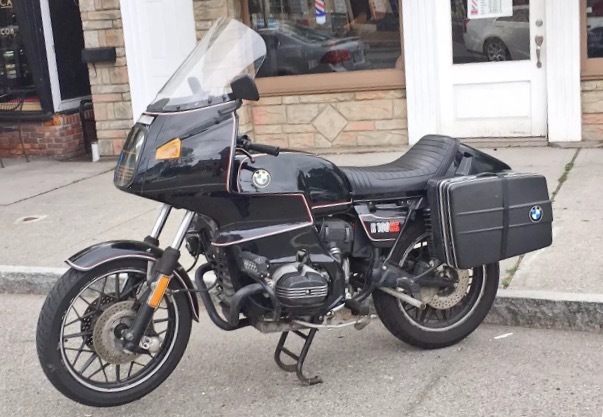 R 100 RS