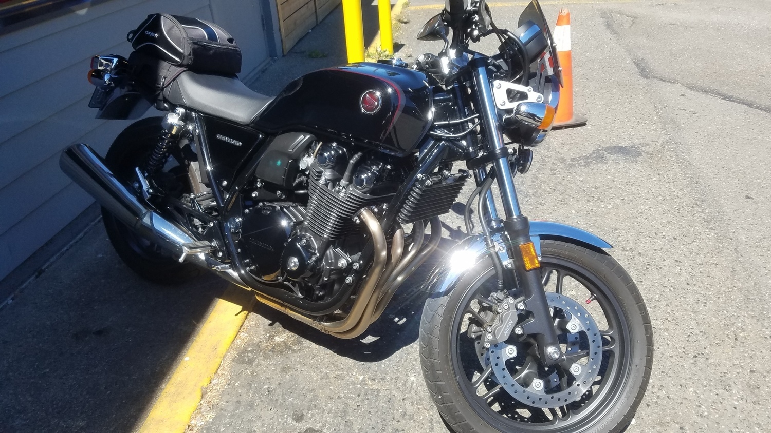 CB 1100