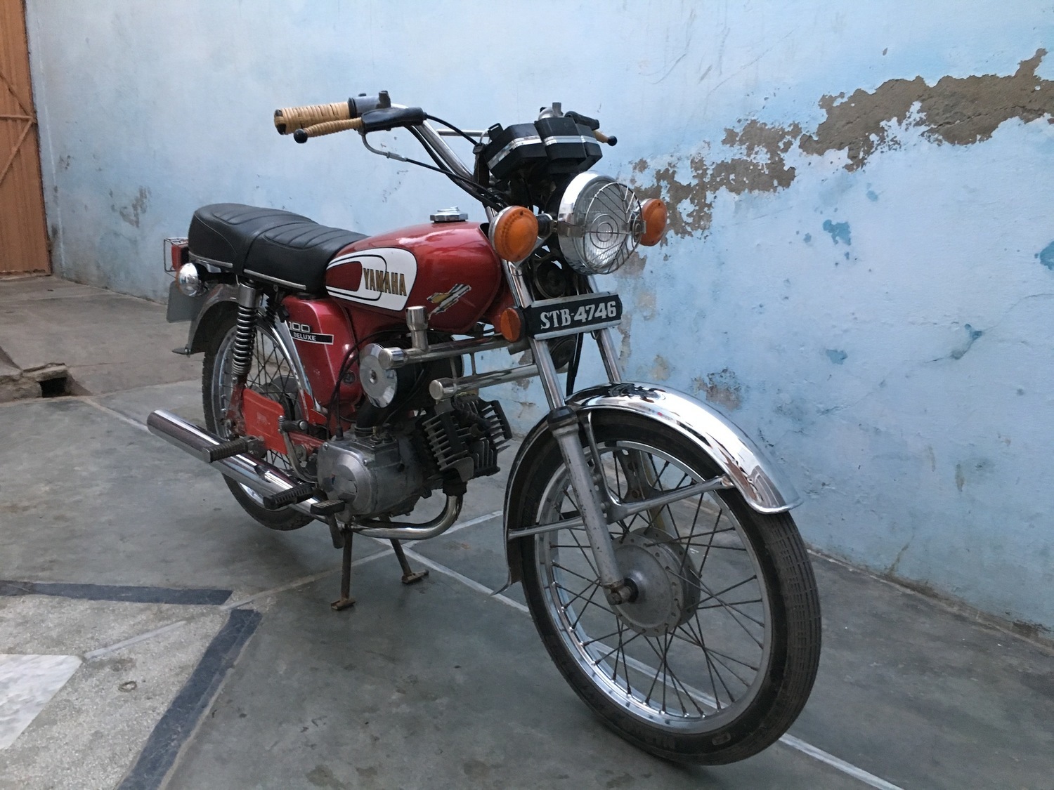YB 100