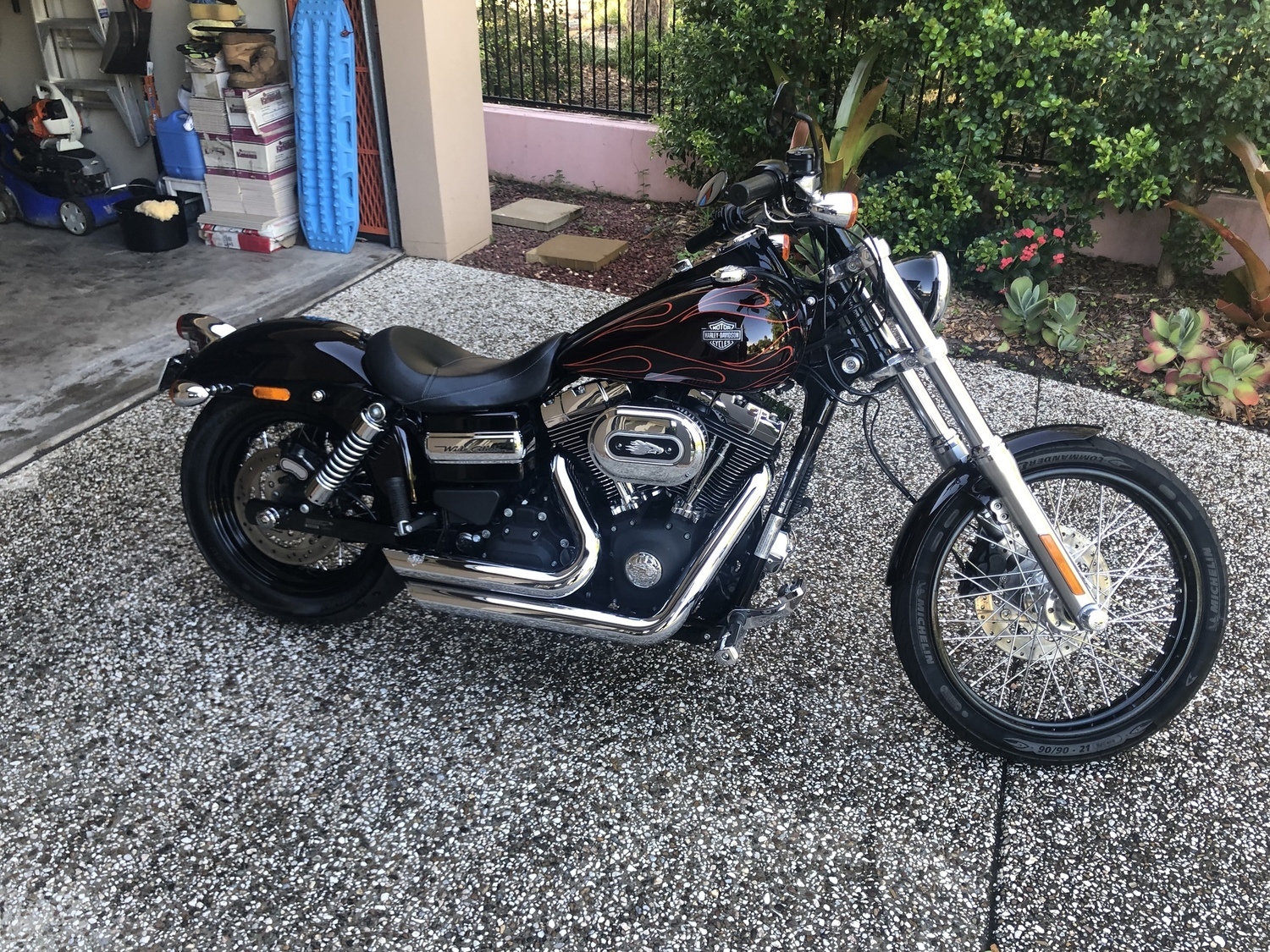 FXDWGI Dyna Wide Glide