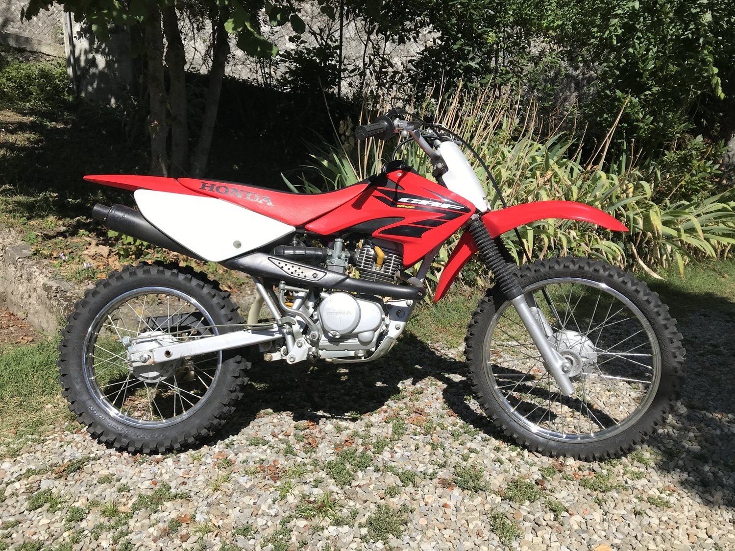 CRF 100