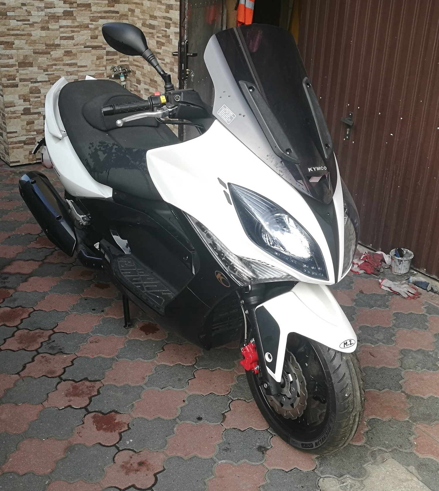 Xciting 300 R