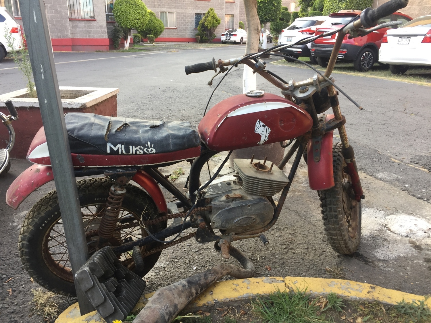 125